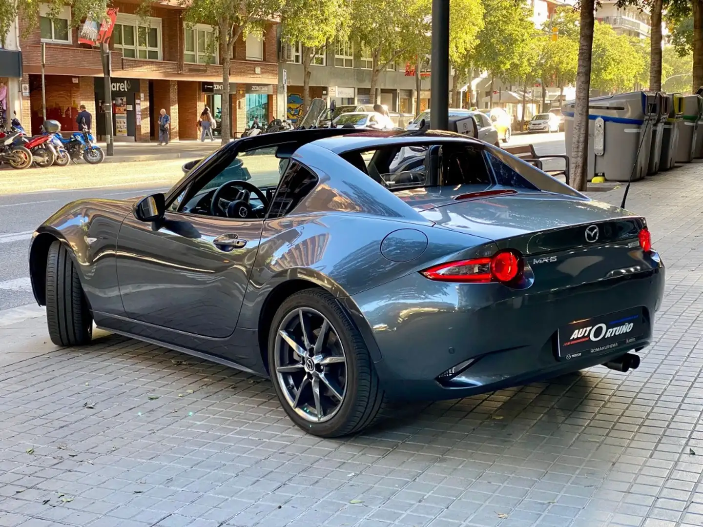 Mazda MX-5 RF 2.0 Zenith Sport Gris - 2