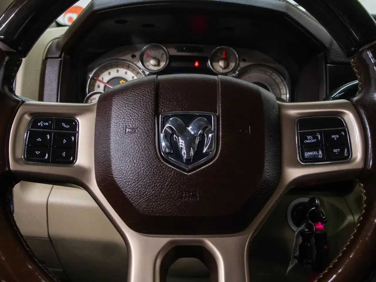 RAM 2500 снимка RAM 2500