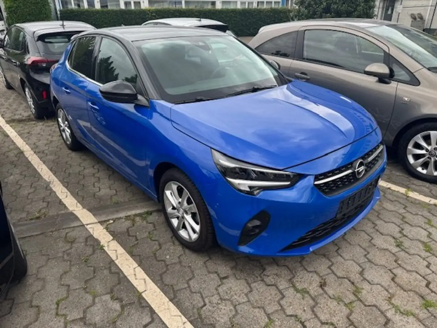 Opel Corsa Elegance, 1.2i Automatik, Multimedia, ACA, Kamera Blauw - 2