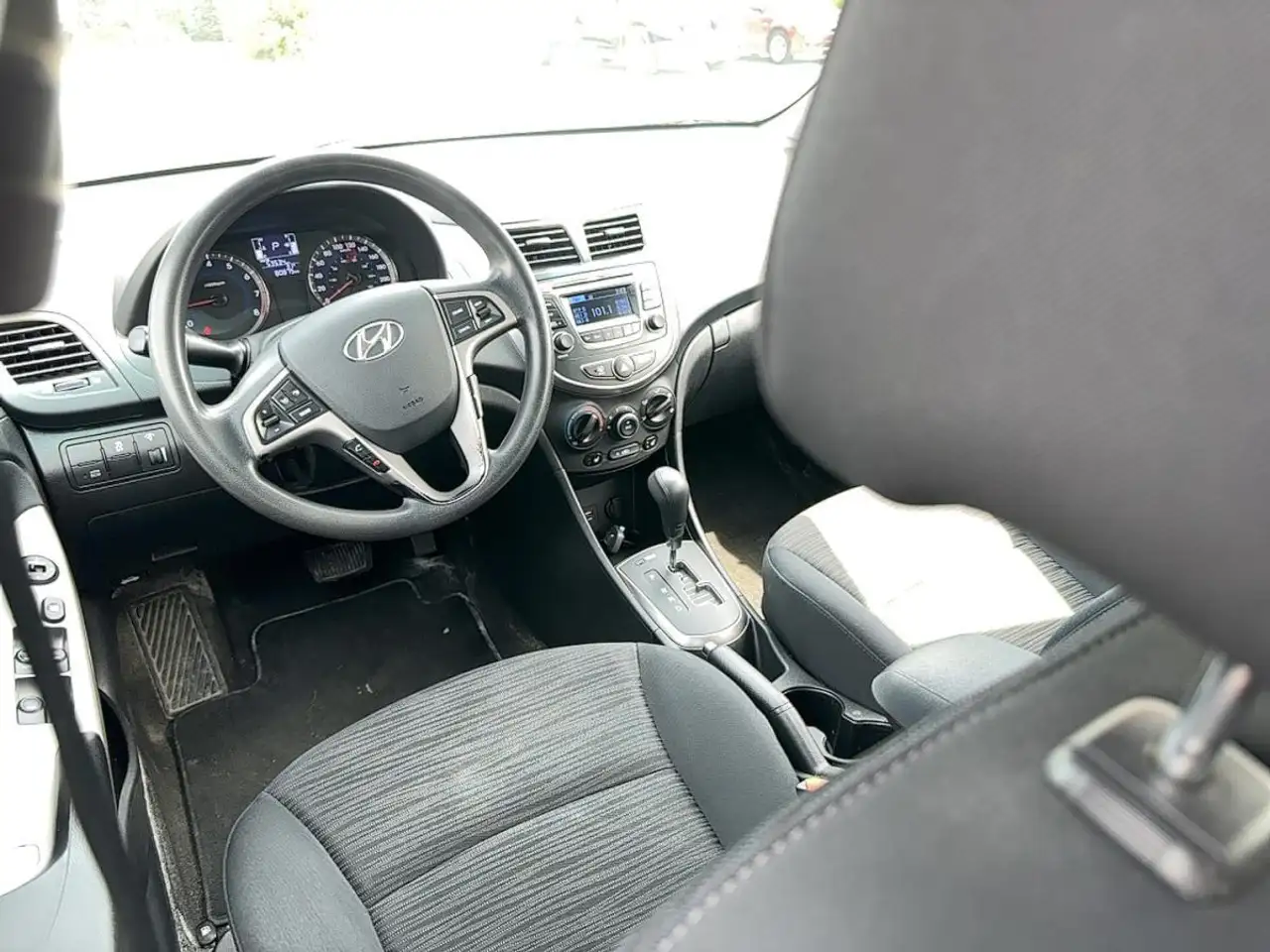Hyundai ACCENT снимка Hyundai ACCENT
