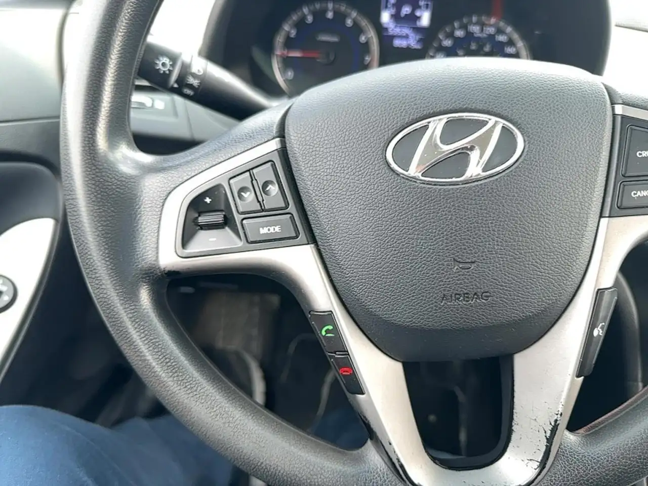 Hyundai ACCENT снимка Hyundai ACCENT