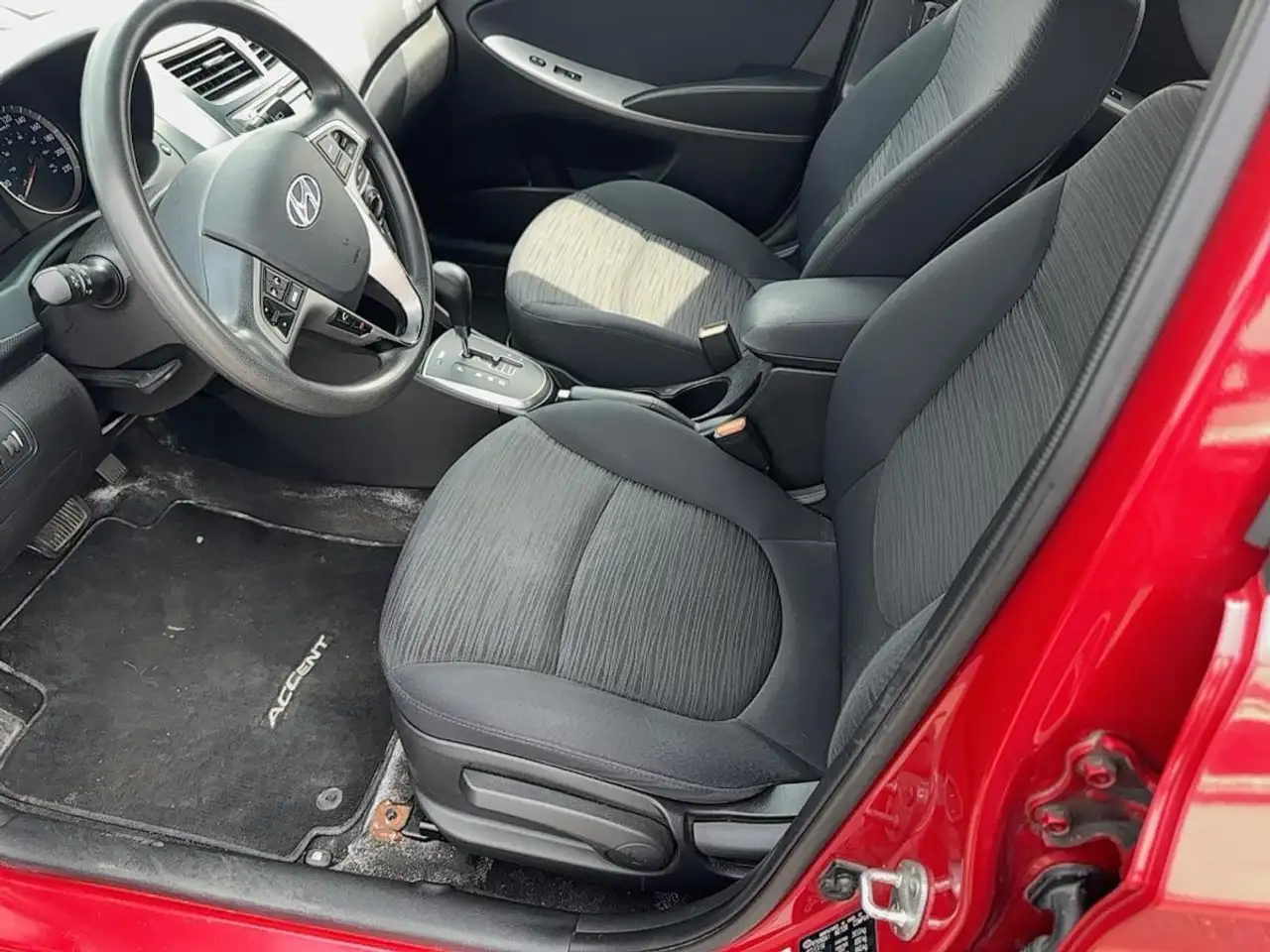 Hyundai ACCENT снимка Hyundai ACCENT