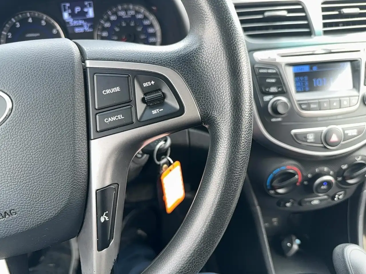 Hyundai ACCENT снимка Hyundai ACCENT