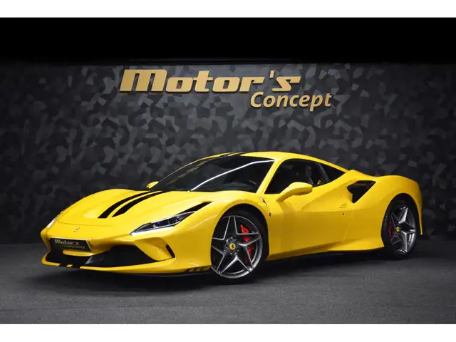 Ferrari F8 Tributo V8 - GIALLO TRIPLO STRATO