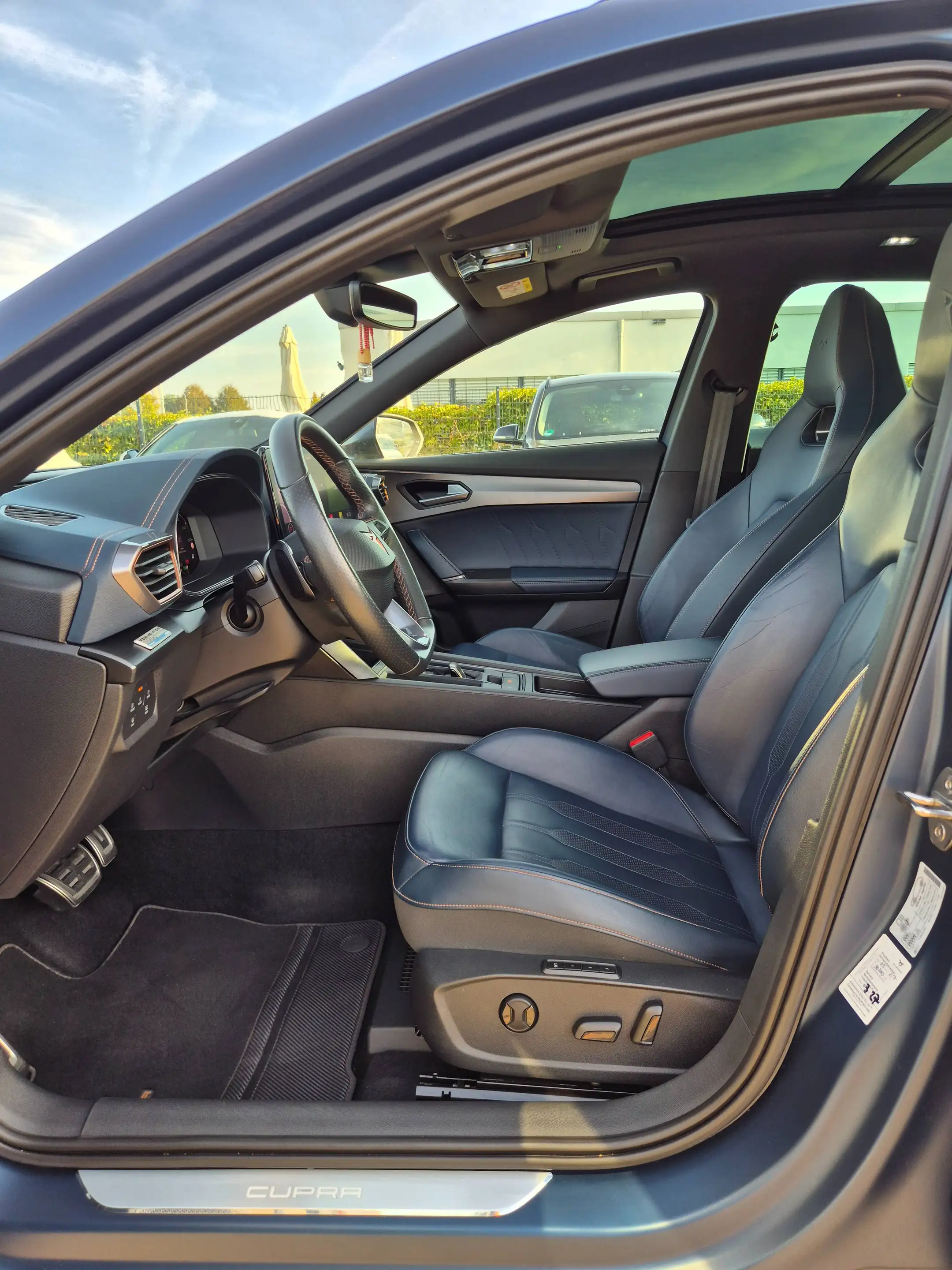 CUPRA Formentor Formentor VZ 2.0 TSI 4Drive DSG/LED/NAVI/SHZ/PANO/MATT — photo 8