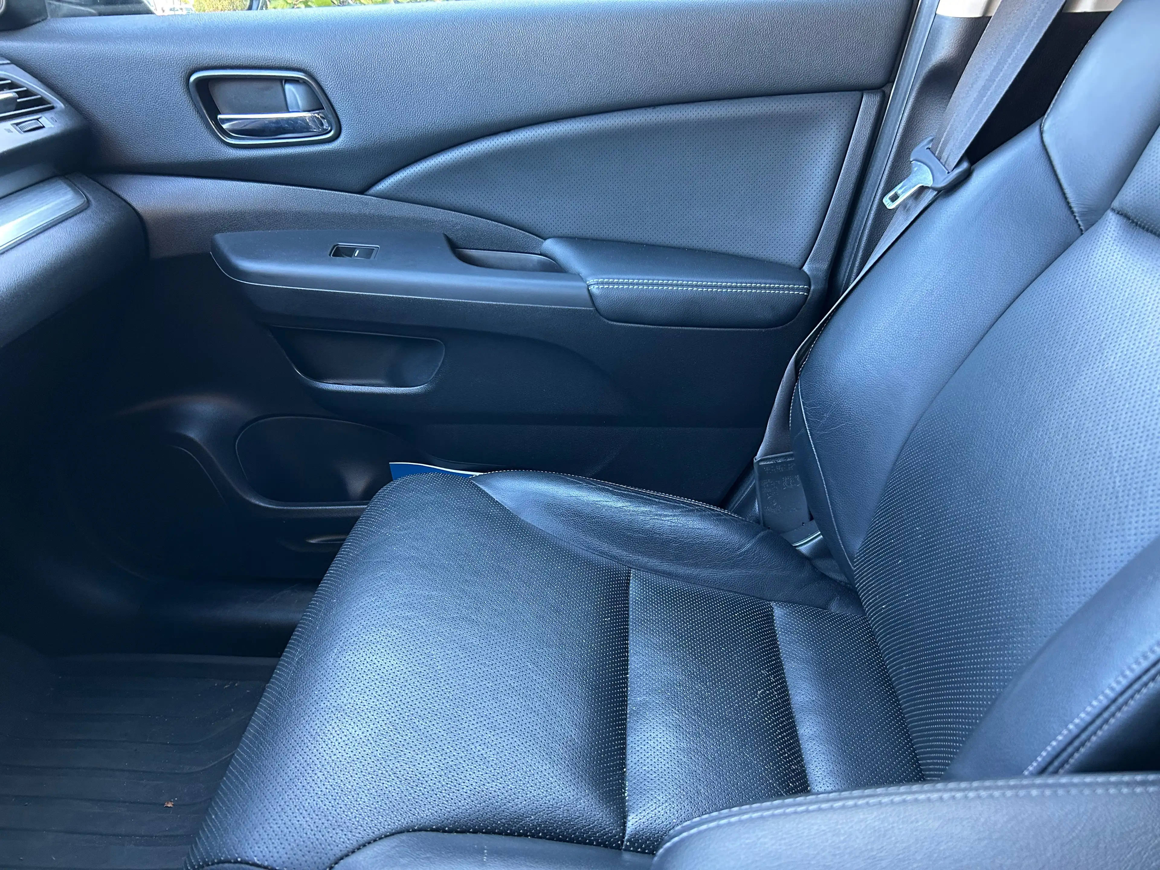 Honda CR-V Executive 4WD Stand Heizung — photo 8