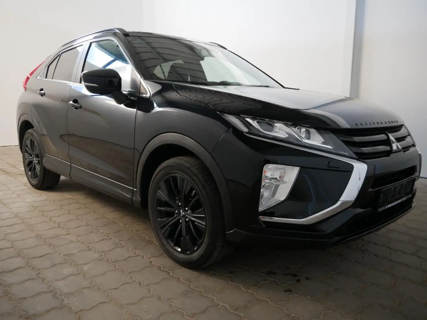 Mitsubishi Eclipse Cross +, Connect, Automatik,Lenkradheizung uvm. Schwarz - 2