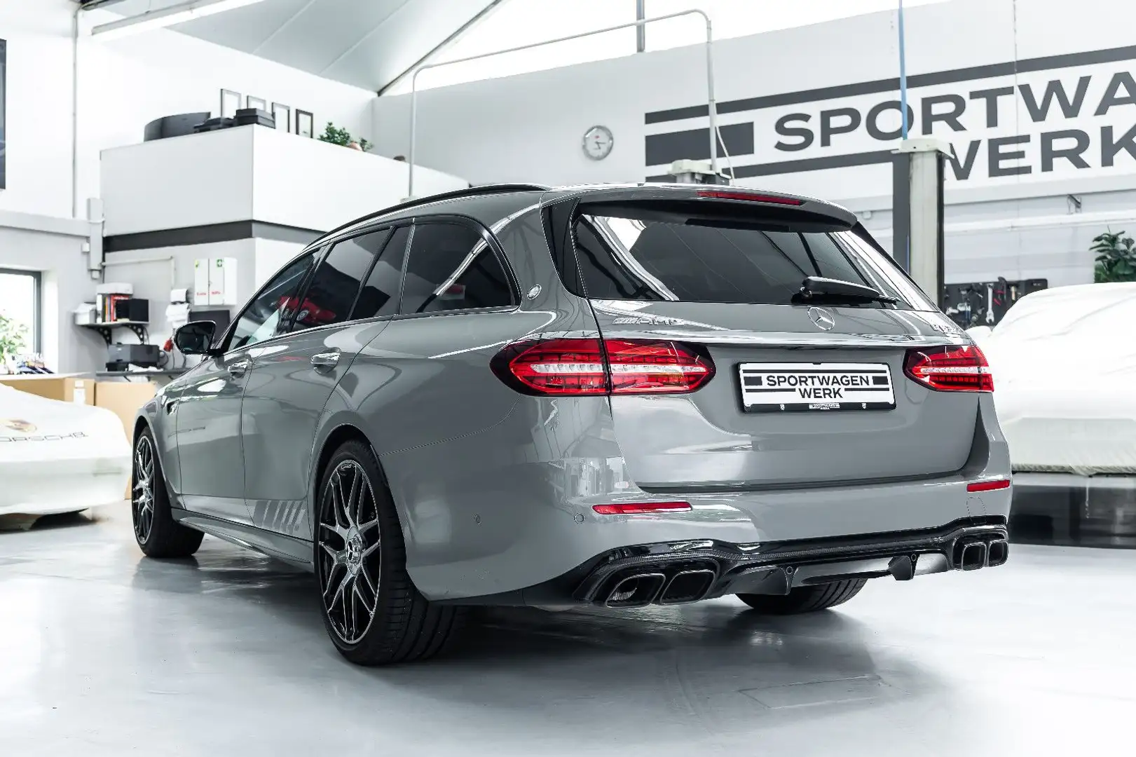 Mercedes-Benz E 63 AMG E63S AMG Final Edition I Multibeam I Burmester Grau - 2