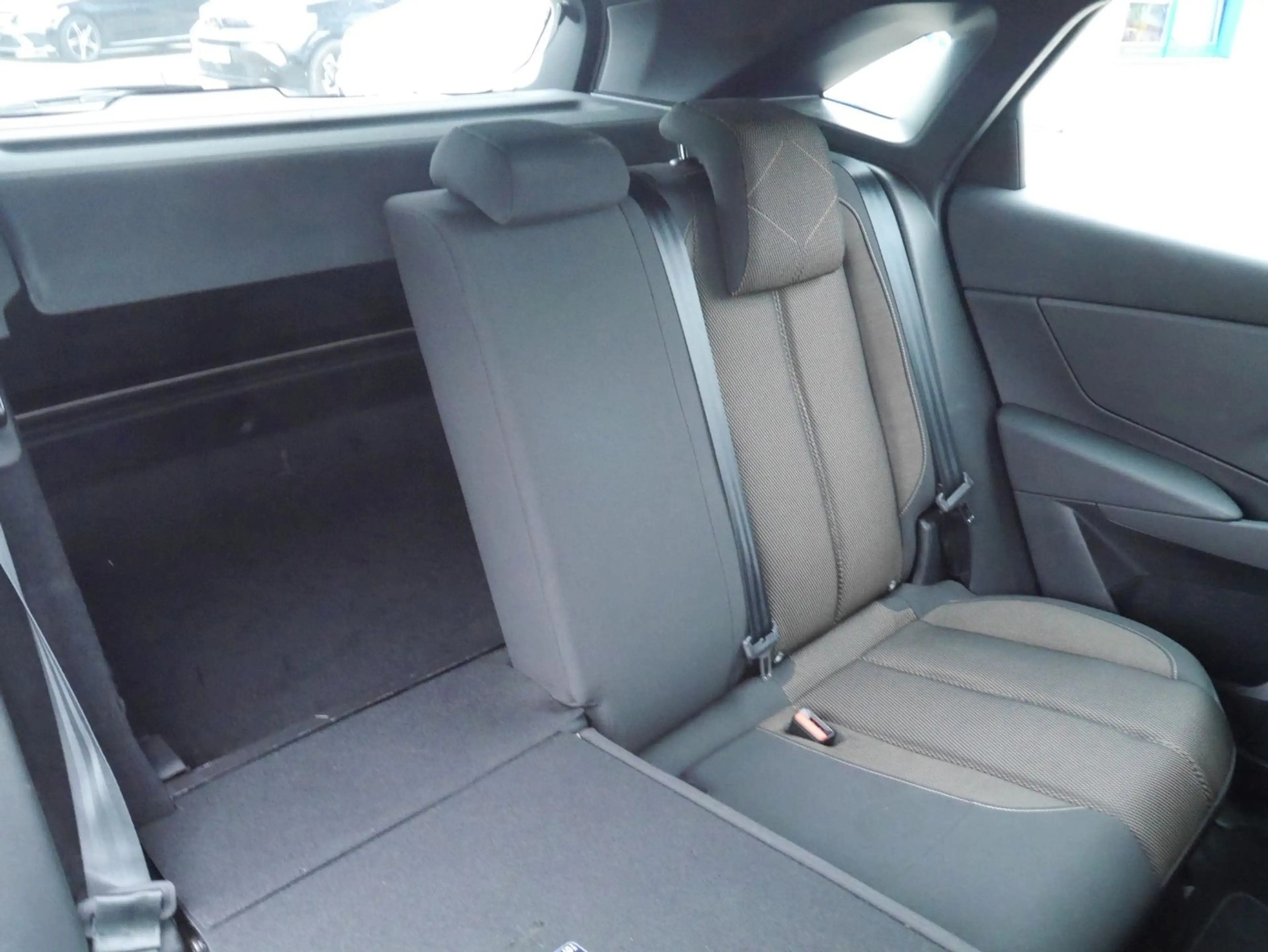 DS Automobiles DS 7 Crossback DS 7 Blue HDI LED/Navi/APP/SHZ/Kamera/AHK — photo 9
