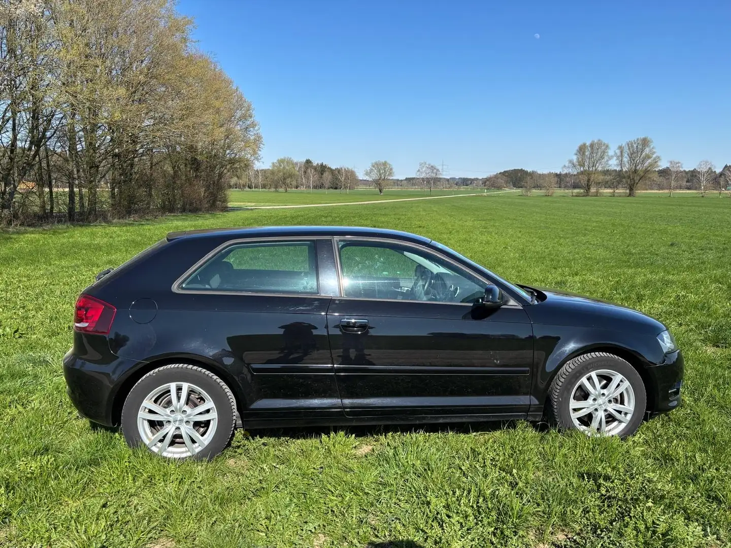 Audi A3 1.4 TFSI Attraction Schwarz - 2