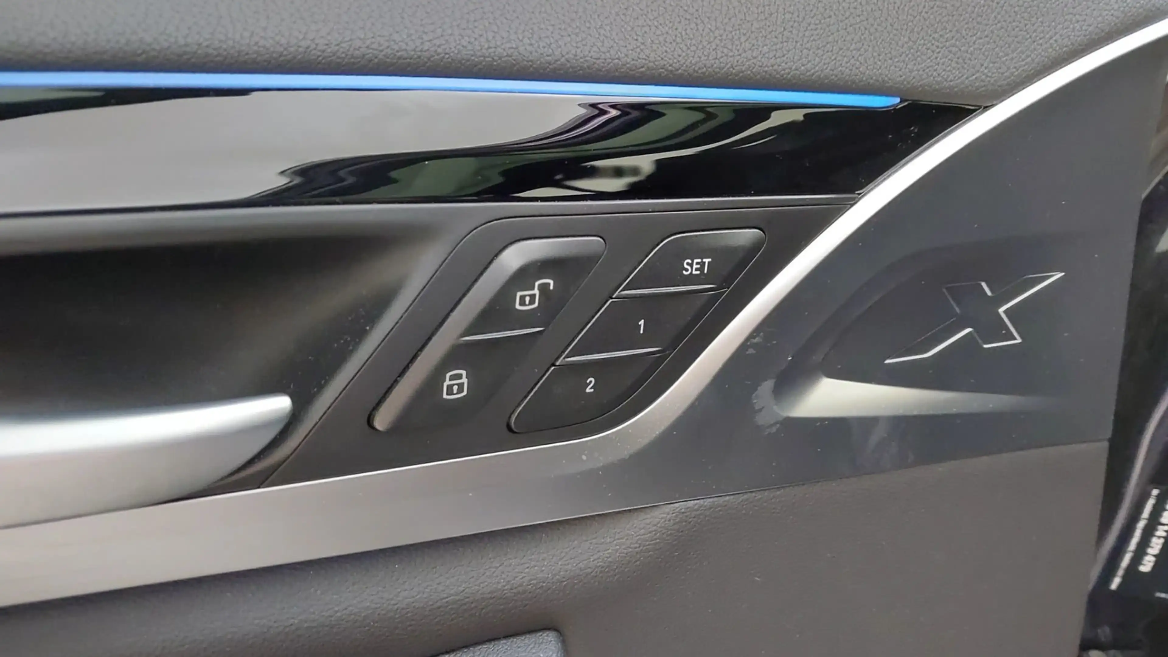 BMW iX3 M SPORT AHK/RFK/PANO/ACC/MMRY/CARPLAY — photo 10