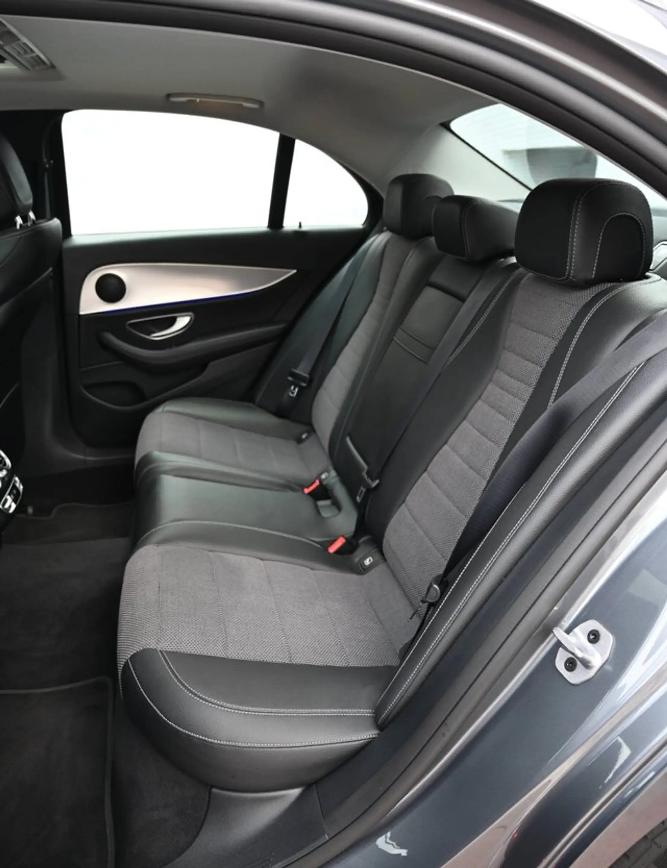 Mercedes-Benz E 220 d StandHzg*el.SD*ACC*Kamera*Multibeam — photo 13