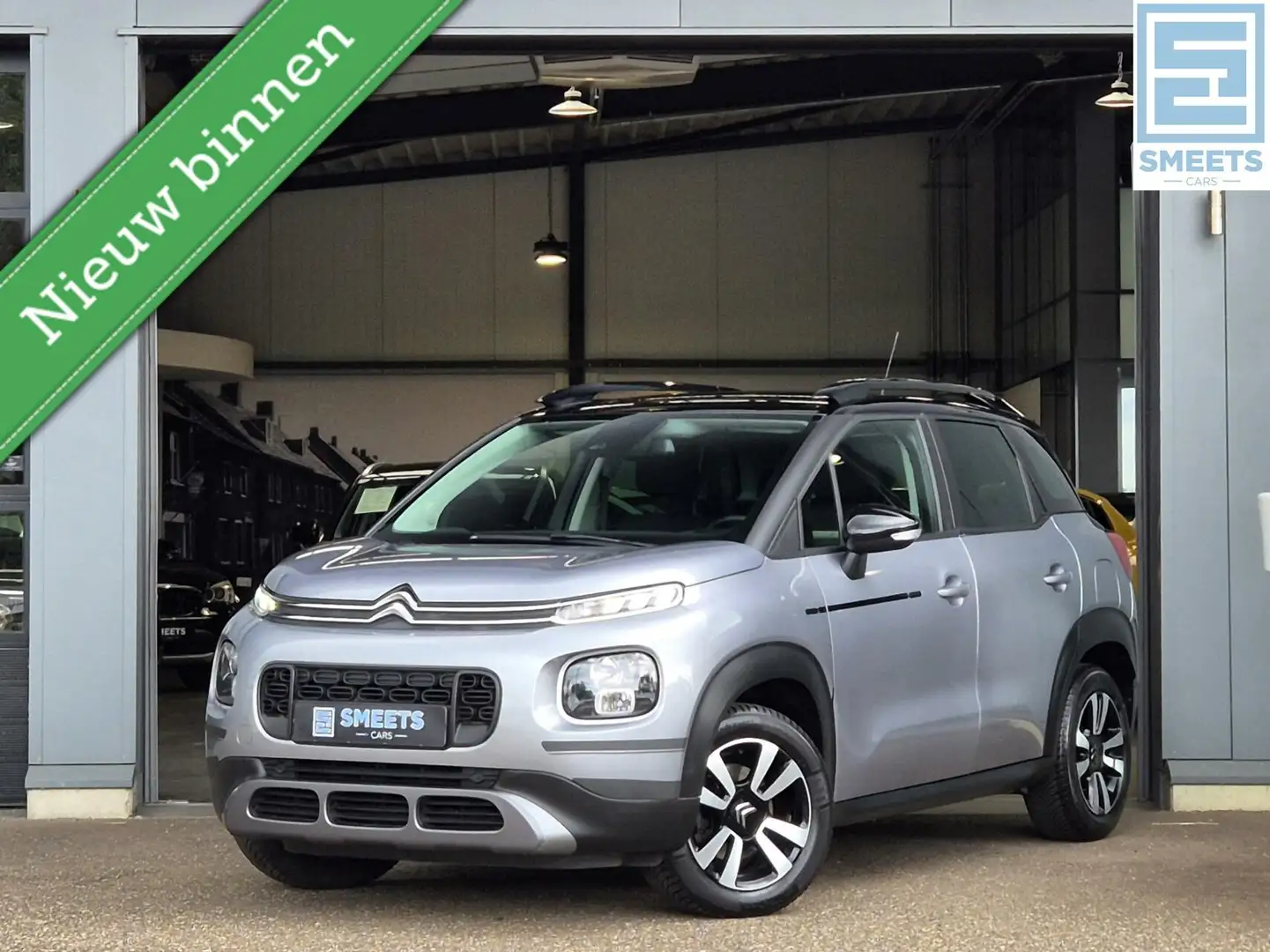 Citroen C3 Aircross 1.2 110PK Shine 1e Eig!|Navi|Clima|Carplay Grijs - 1