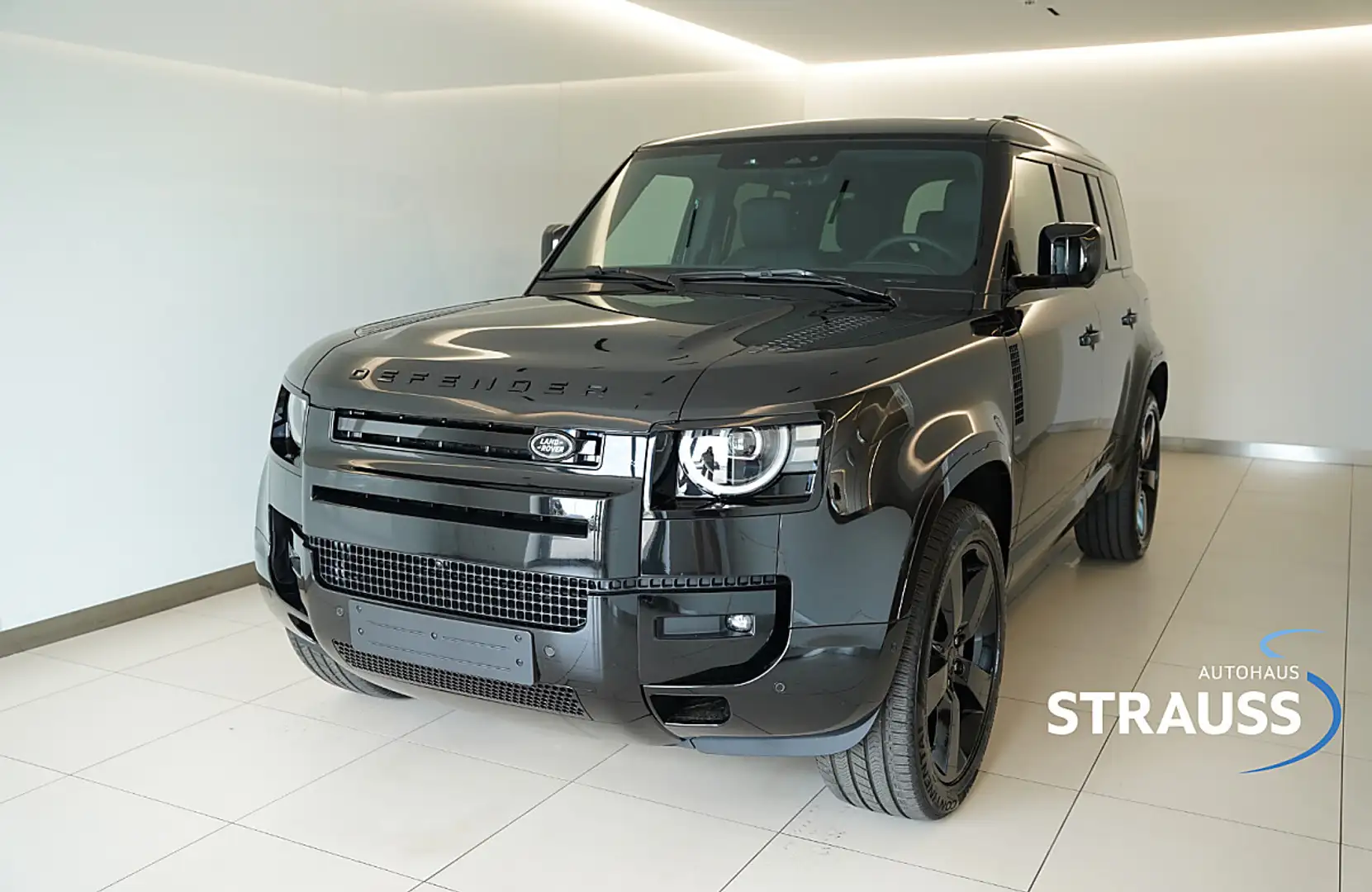 Land Rover Defender 110 X-Dynamic SE P300e Schwarz - 1