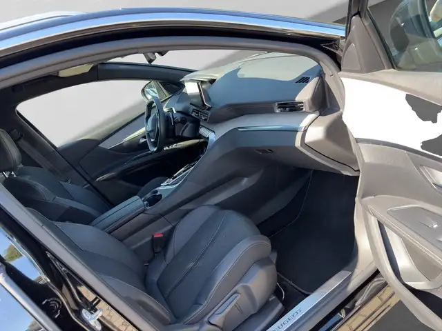 Peugeot 5008 view 9