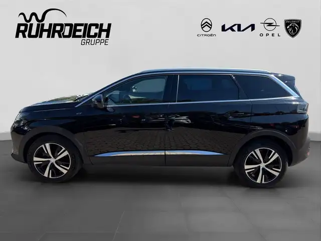 Peugeot 5008 view 2