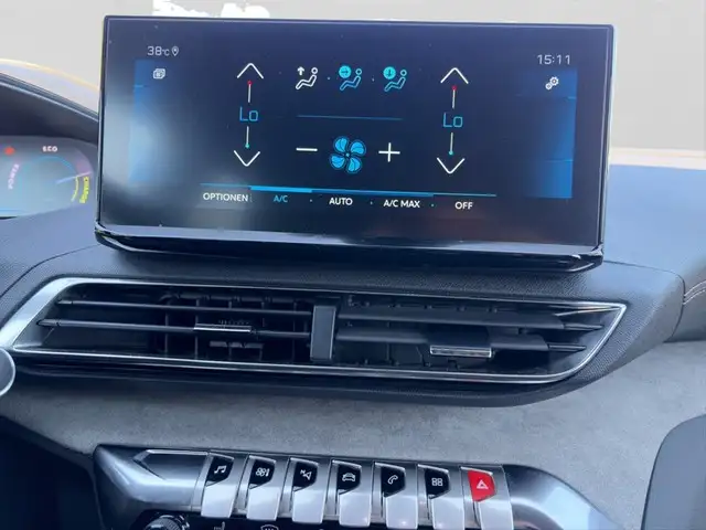 Peugeot 5008 view 12