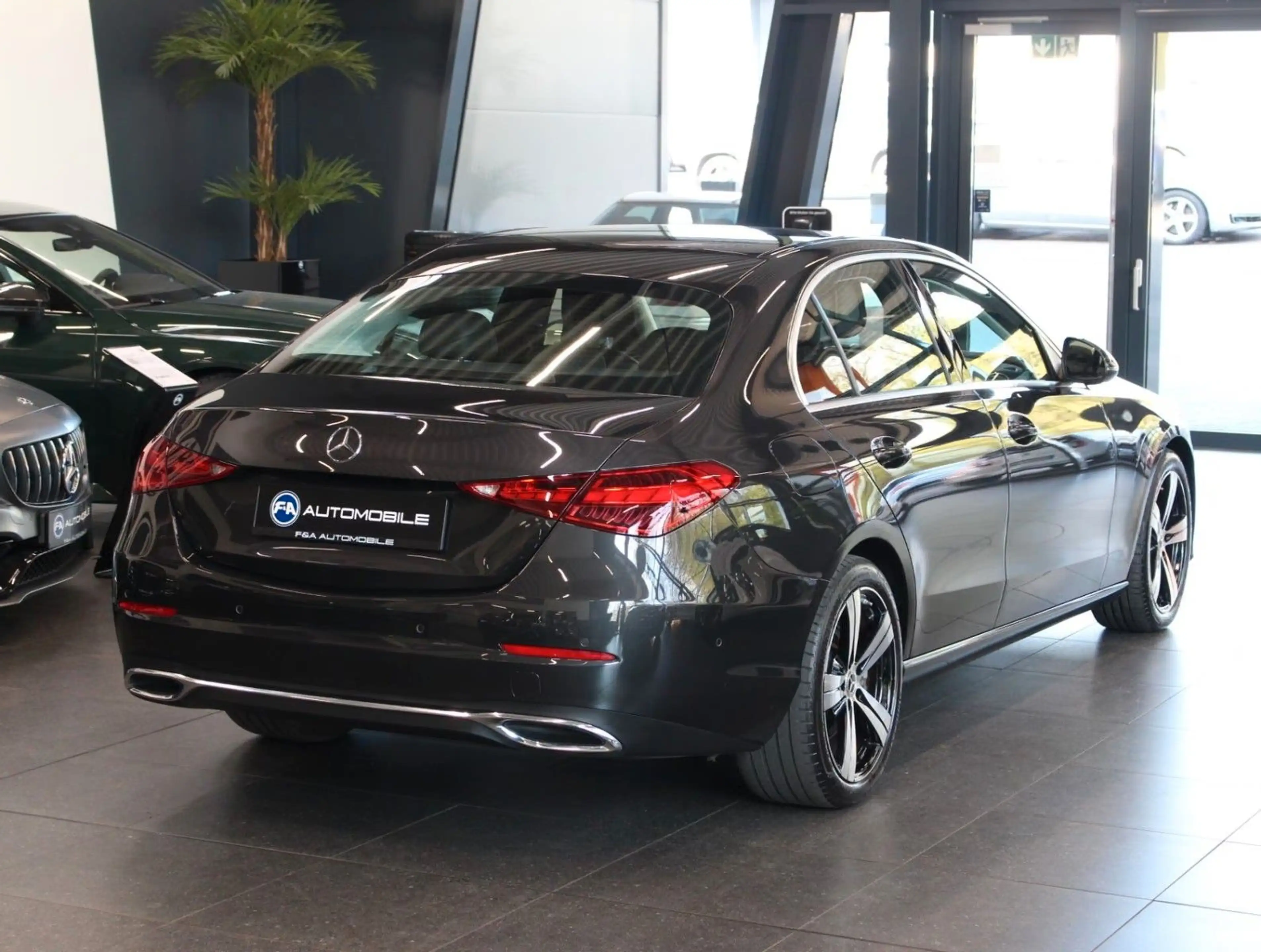 Mercedes-Benz C 220 d Avantgarde HUD+Kamera+1.Hand — photo 5