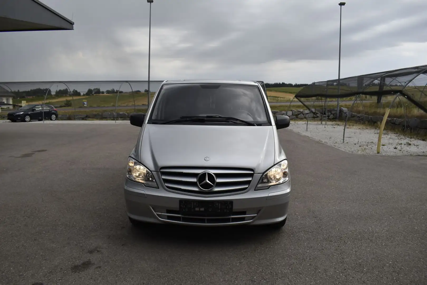 Mercedes-Benz Vito 113 CDI EFFECT lang *LEICHENWAGEN* Silber - 2