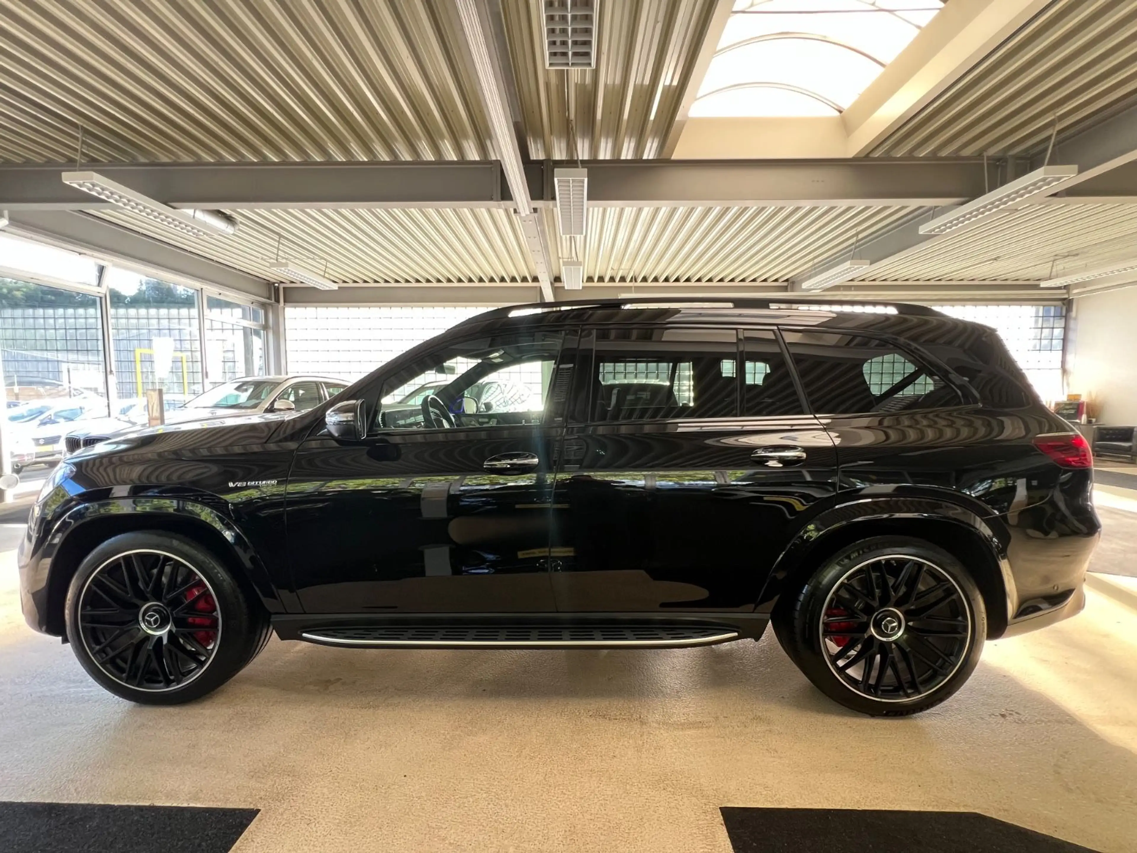 Mercedes-Benz GLS 63 AMG AMG 4 Matic*CARBON*3D BURMESTER*NEUWERTIG — photo 8