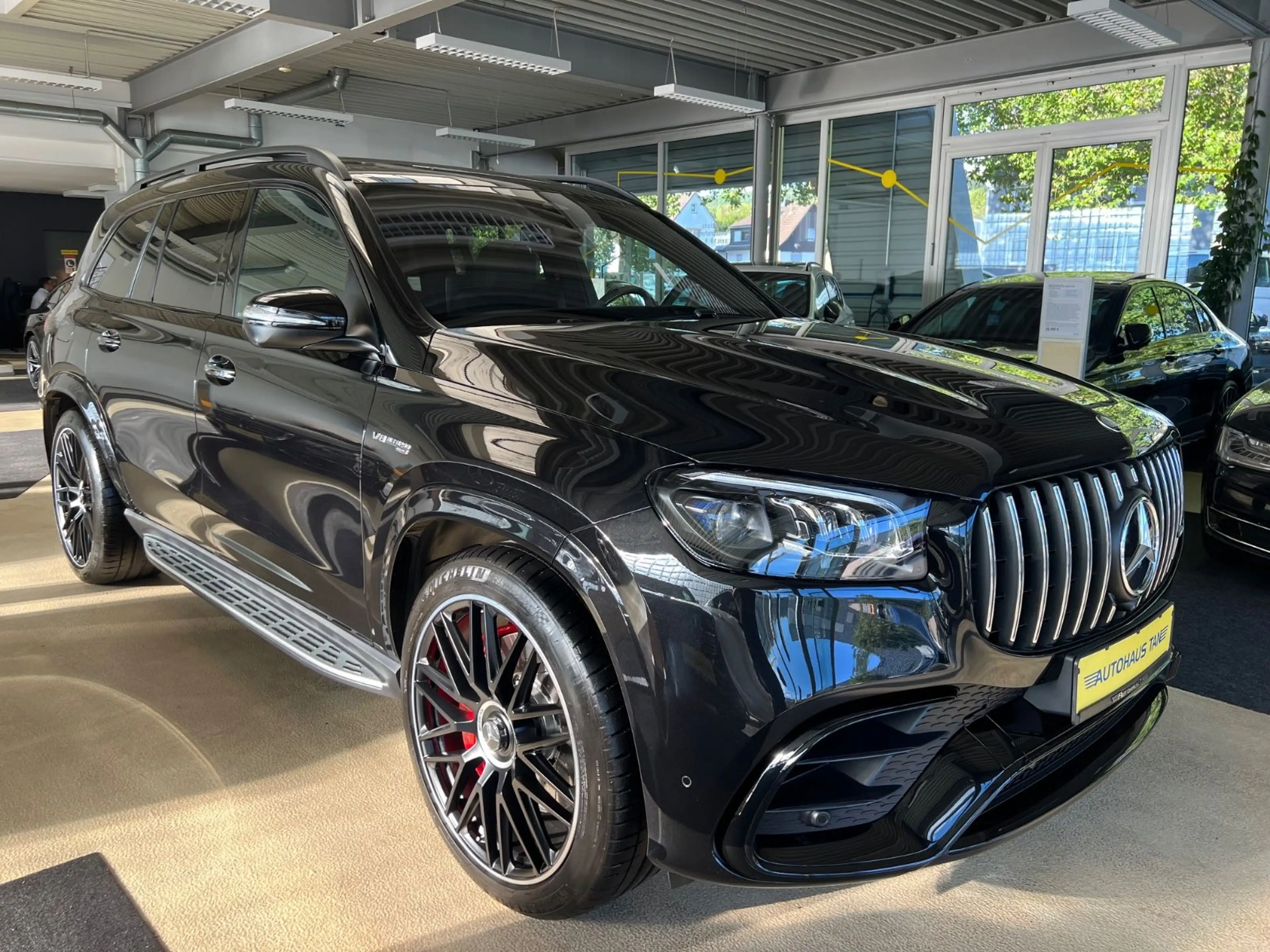 Mercedes-Benz GLS 63 AMG AMG 4 Matic*CARBON*3D BURMESTER*NEUWERTIG — photo 3
