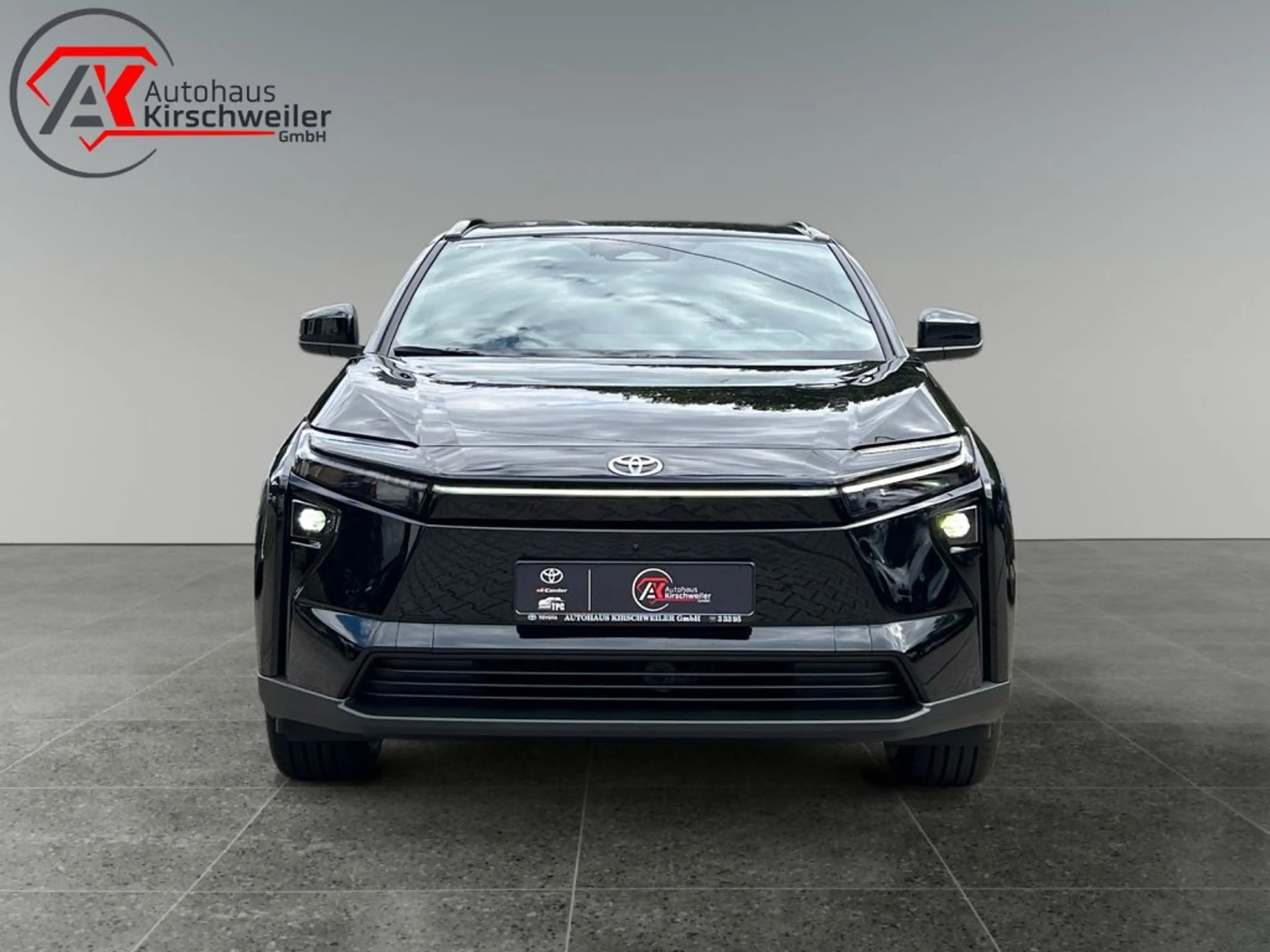 Toyota bZ4X AWD Teamplayer — photo 8