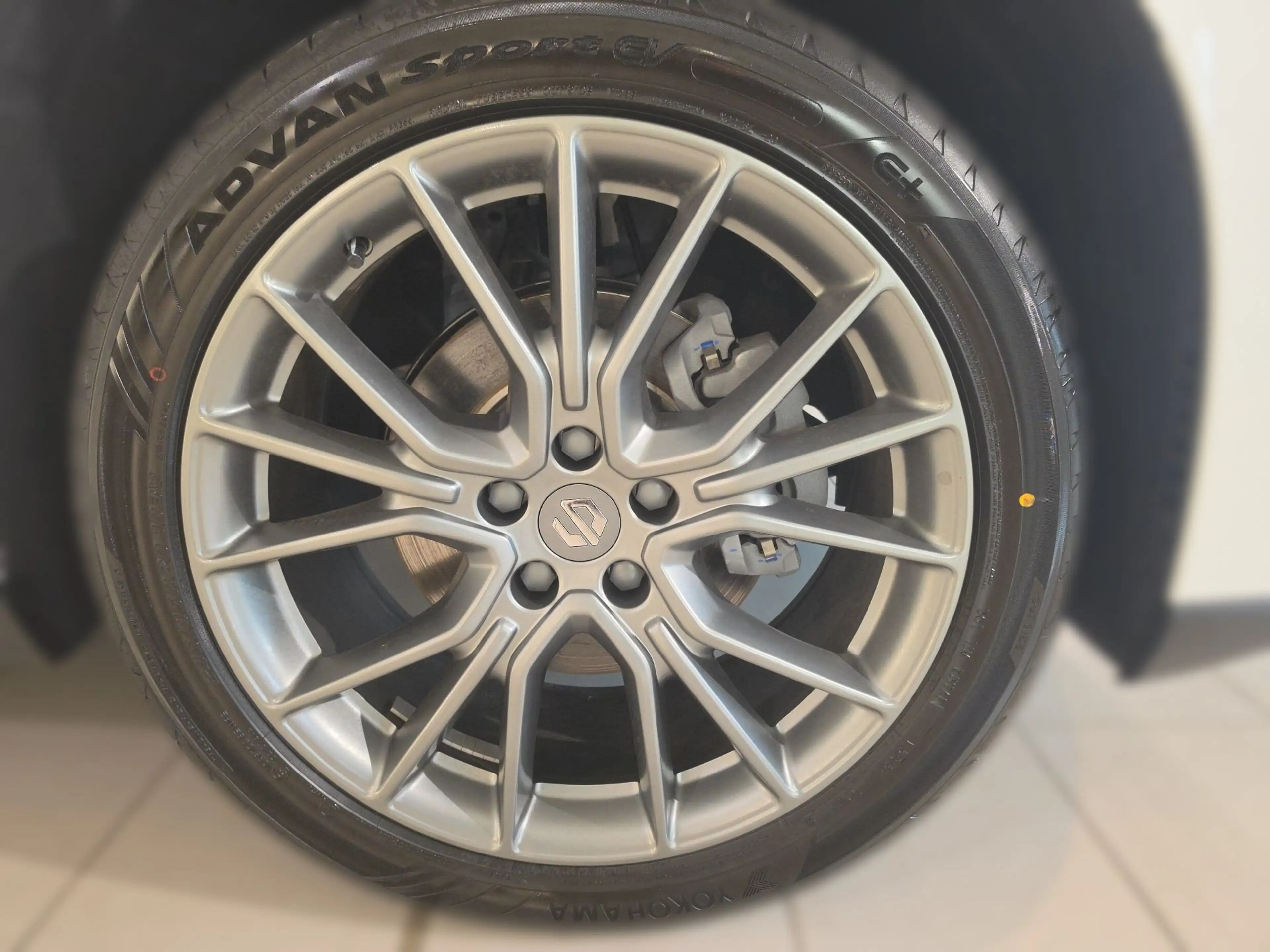 Leapmotor C10 Hybrid-EV Design inkl Winterkompletträder — photo 8