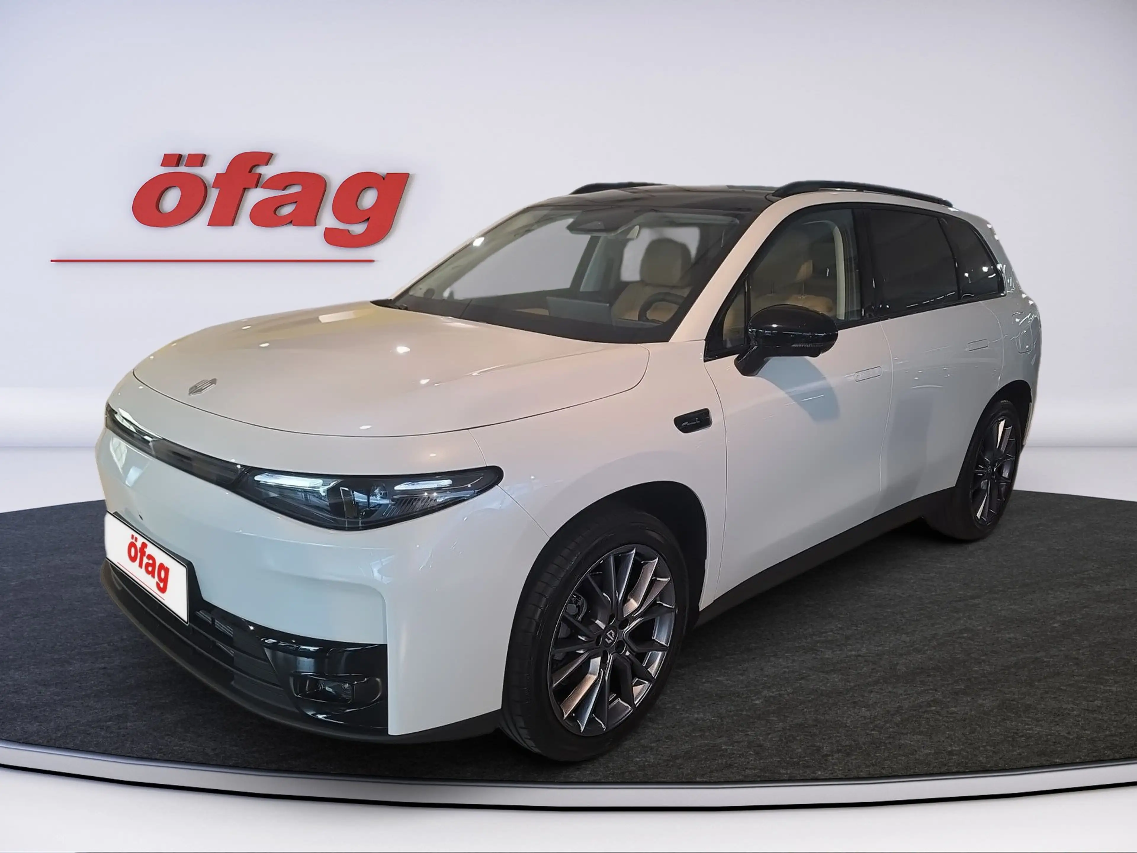 Leapmotor C10 Hybrid-EV Design inkl Winterkompletträder — photo 2
