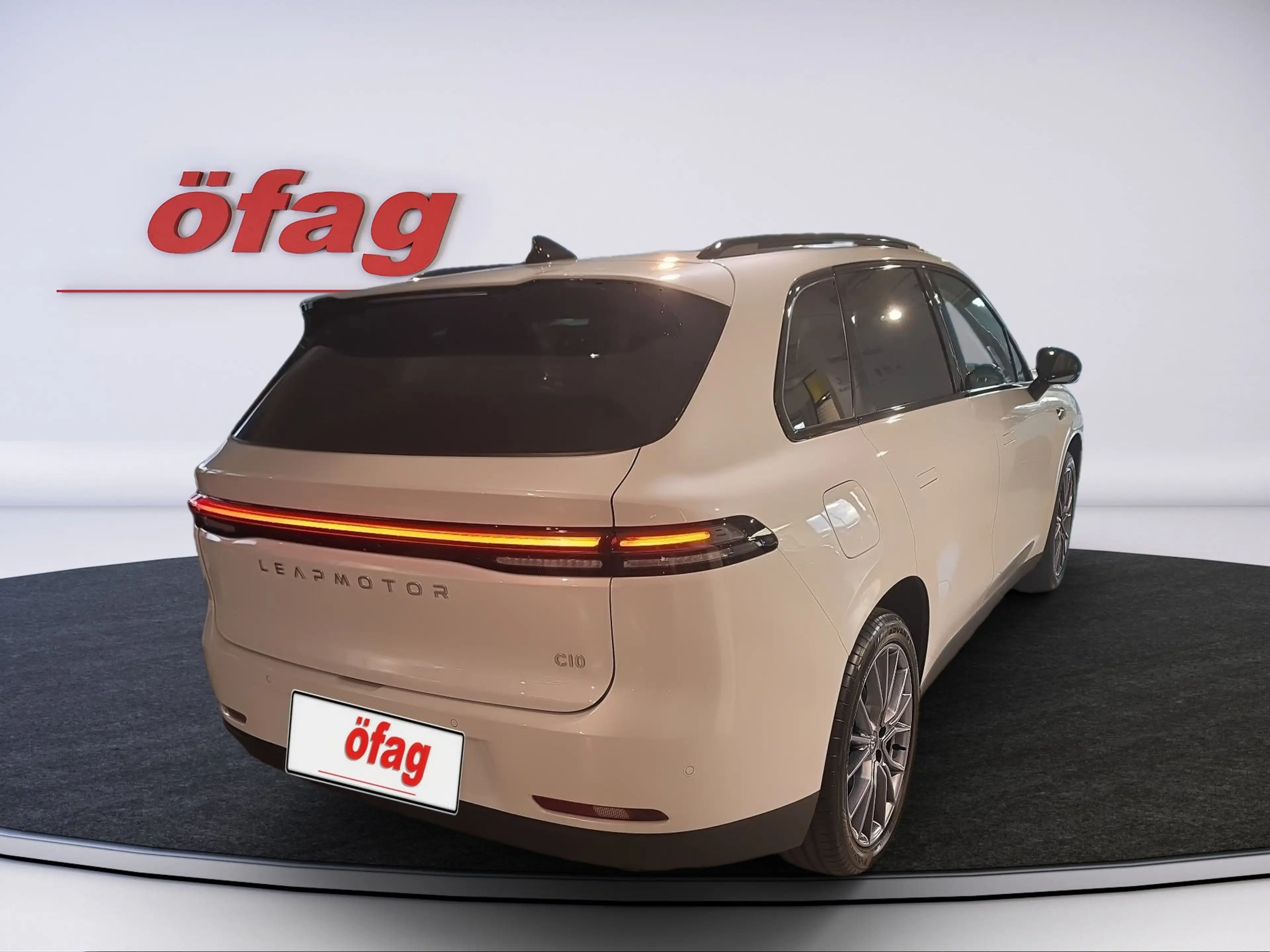 Leapmotor C10 Hybrid-EV Design inkl Winterkompletträder — photo 5