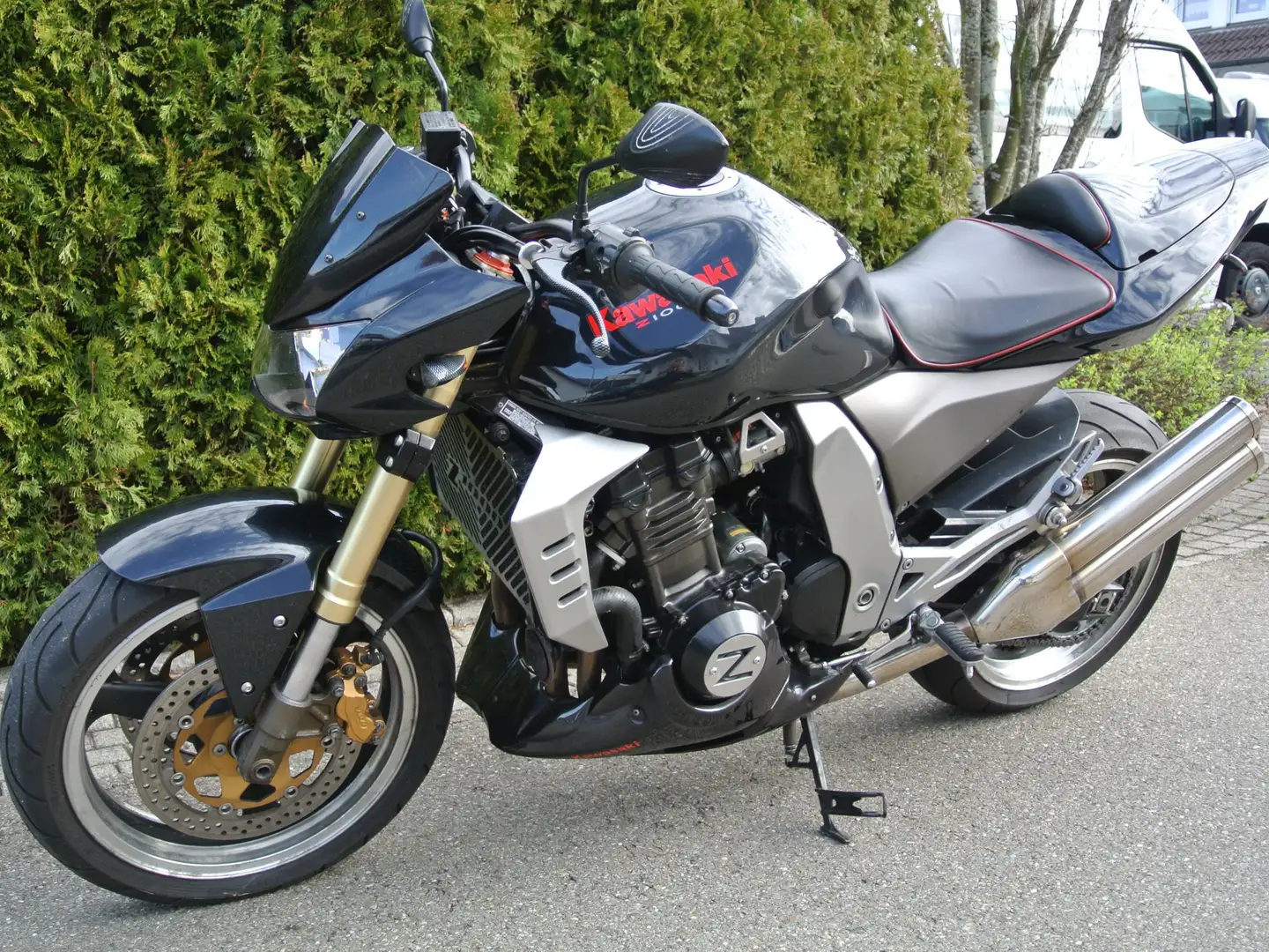Kawasaki Z 1000 Negro - 1