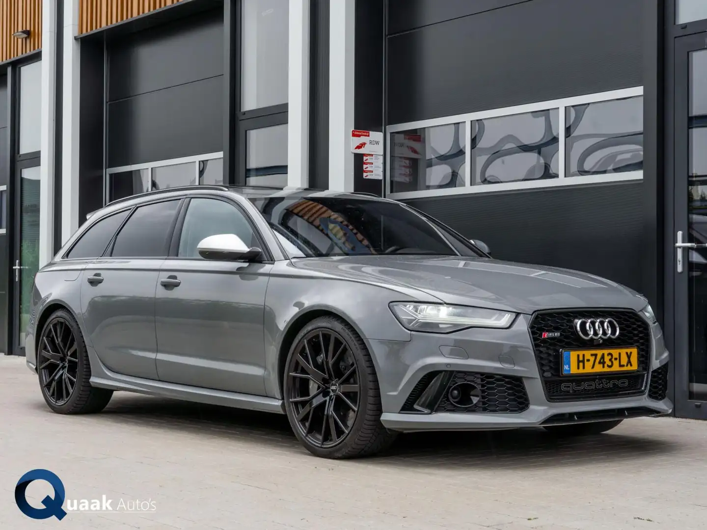 Audi RS6 Avant 4.0 TFSI RS 6 quattro performance Pro Line P Grijs - 1