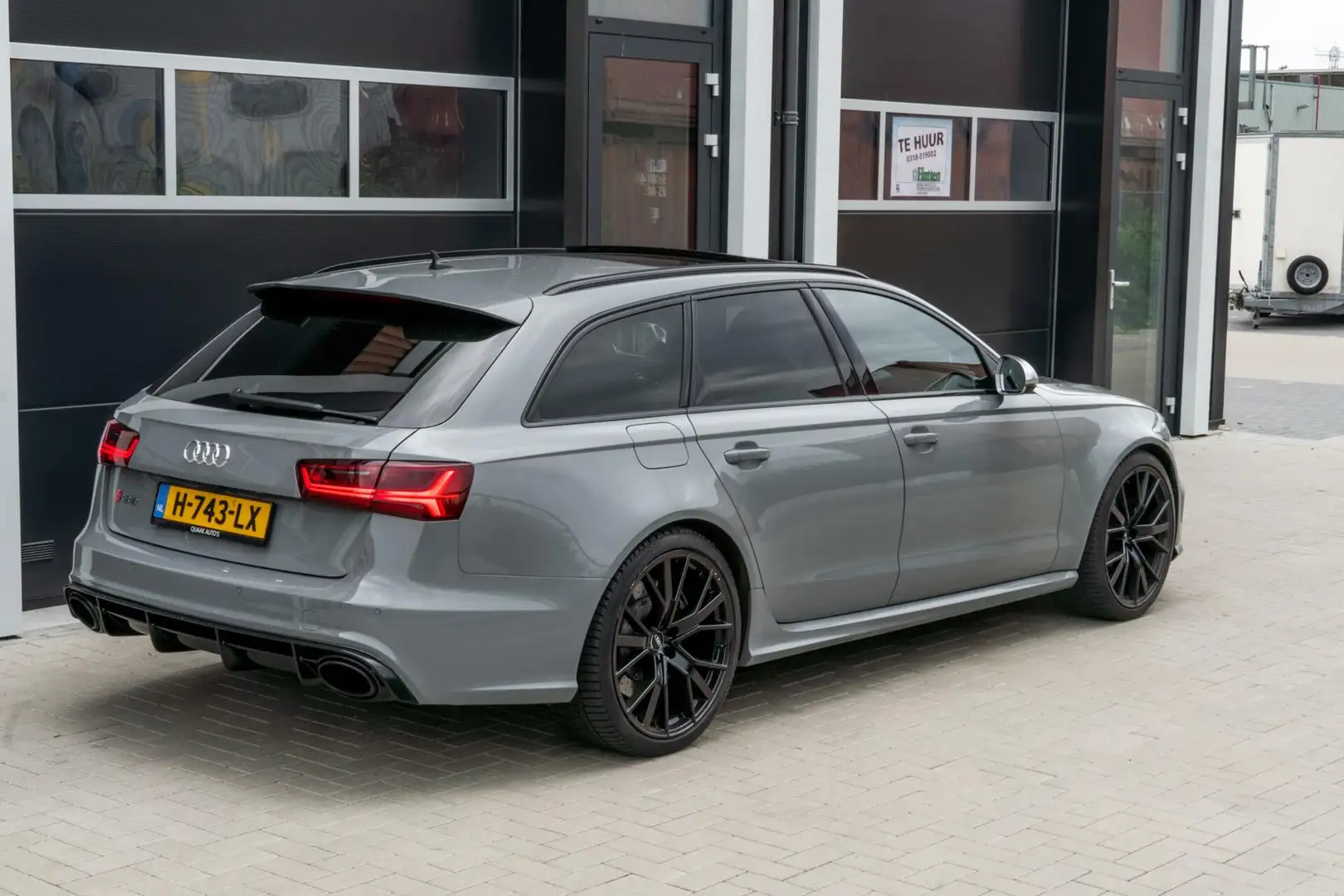 Audi RS6 Avant 4.0 TFSI RS 6 quattro performance Pro Line P Grijs - 2