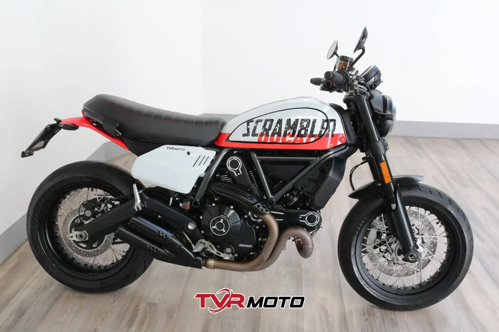 Ducati Scrambler Scrambler 800 Urban Motard (2022) - 2