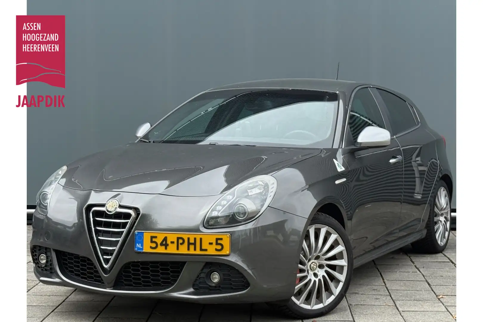 Alfa Romeo Giulietta BWJ 2011 | 1.7 TBi 236PK Quadrifoglio Verde | CLIM Grijs - 1