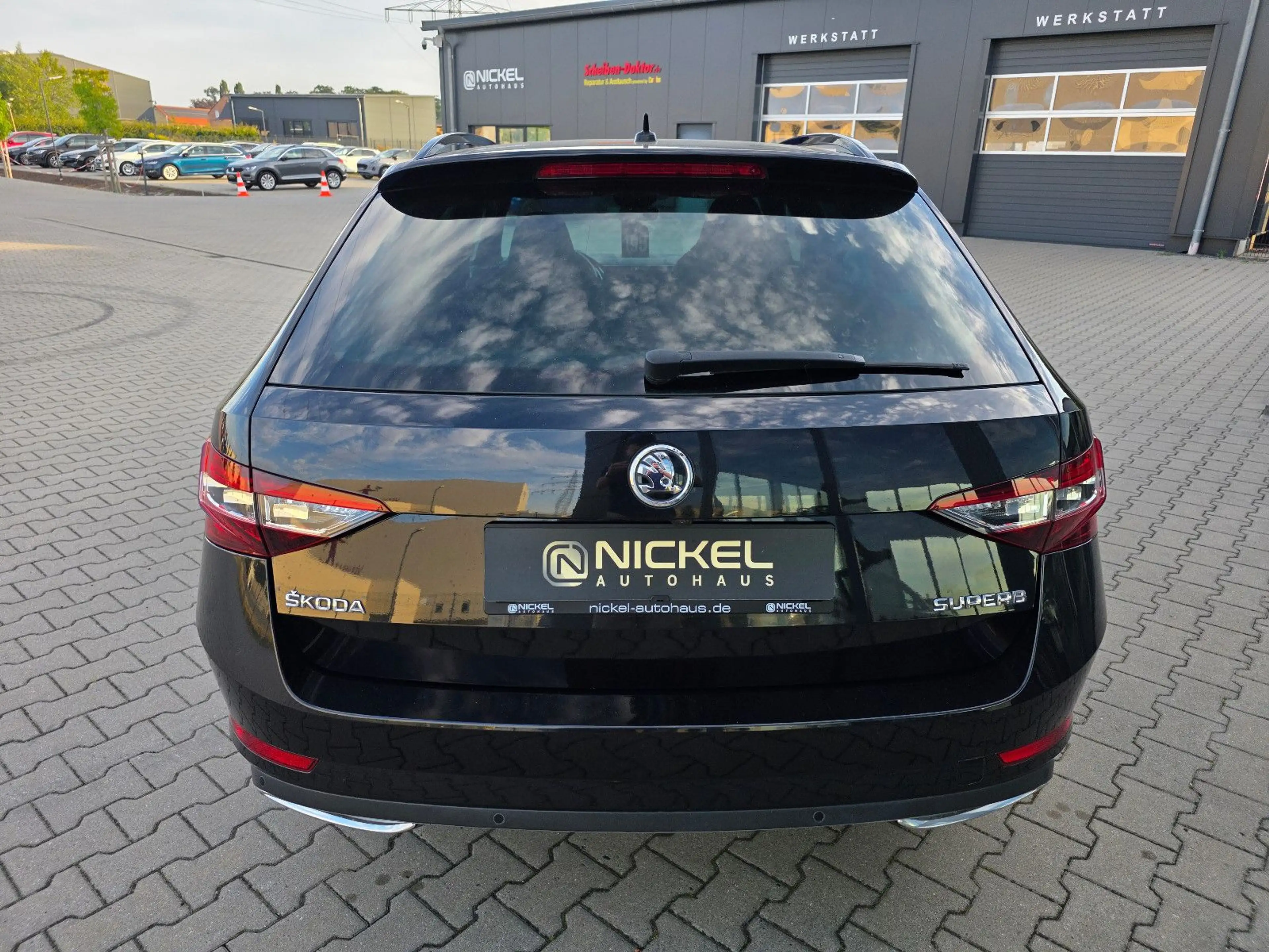 Skoda Superb Combi — photo 5