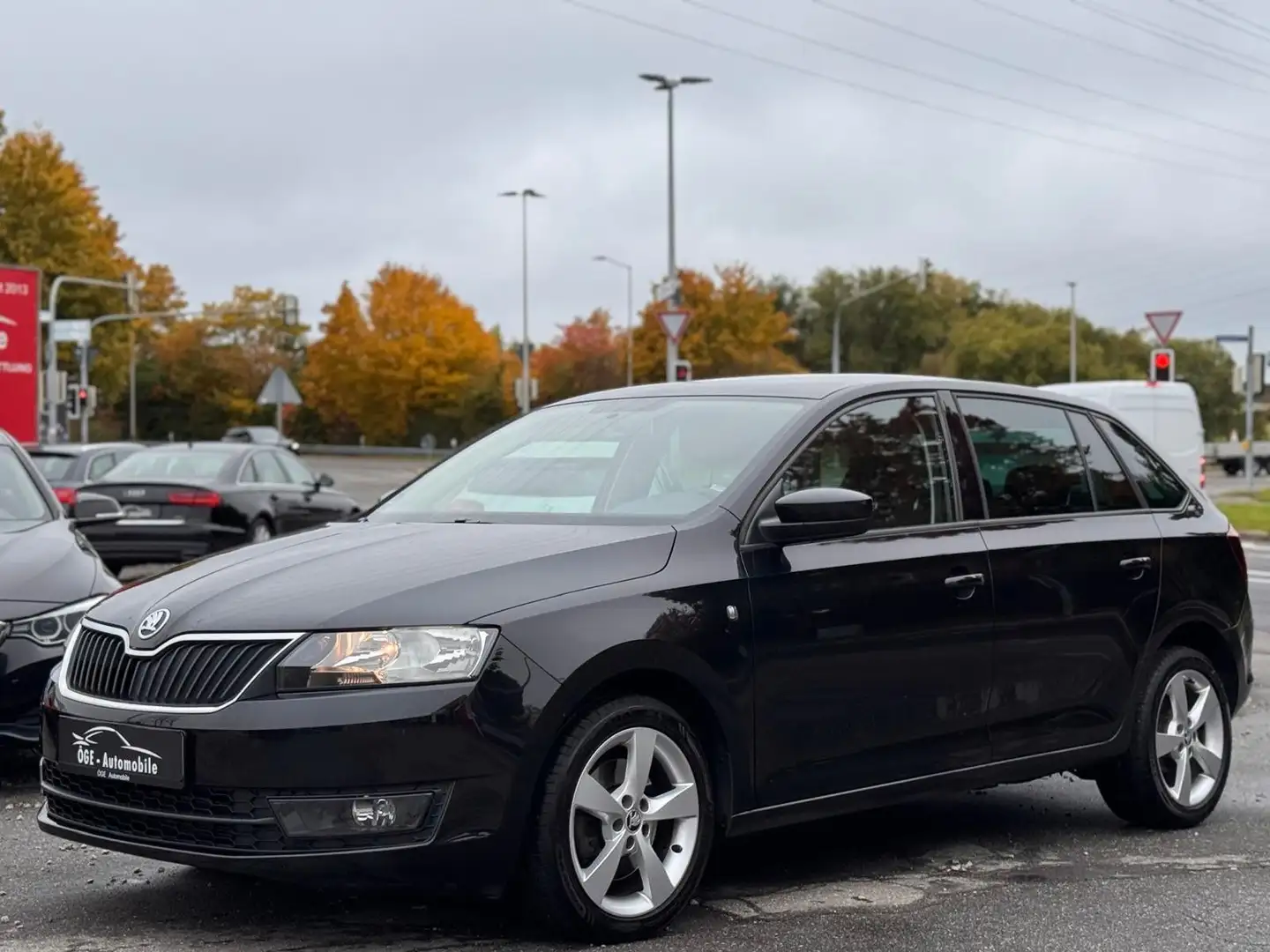 Skoda Rapid/Spaceback 1.2 TSI Spaceback Ambition Pano/Sitzh. Noir - 2