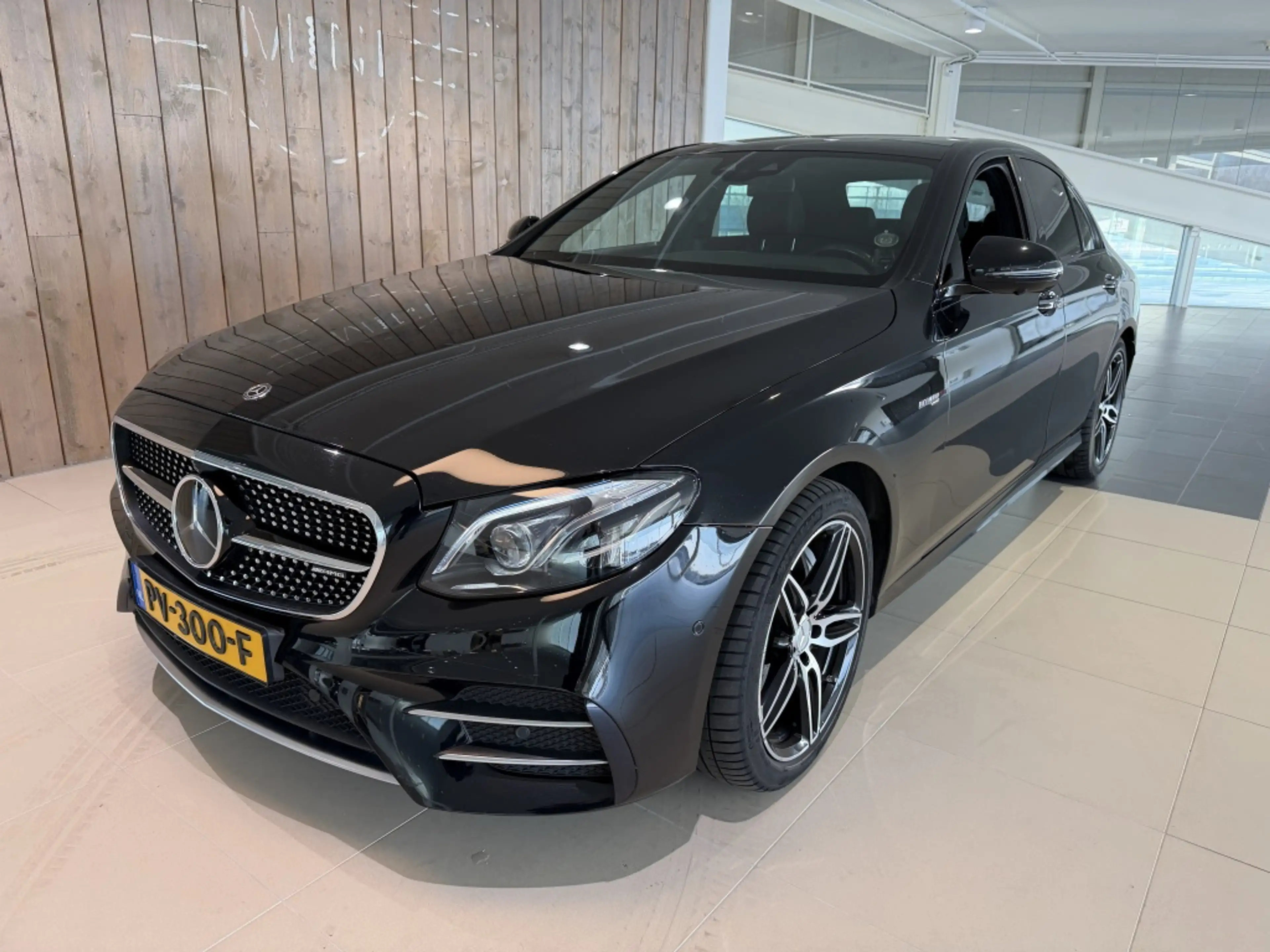 Mercedes-Benz E 43 AMG 4M. Premium