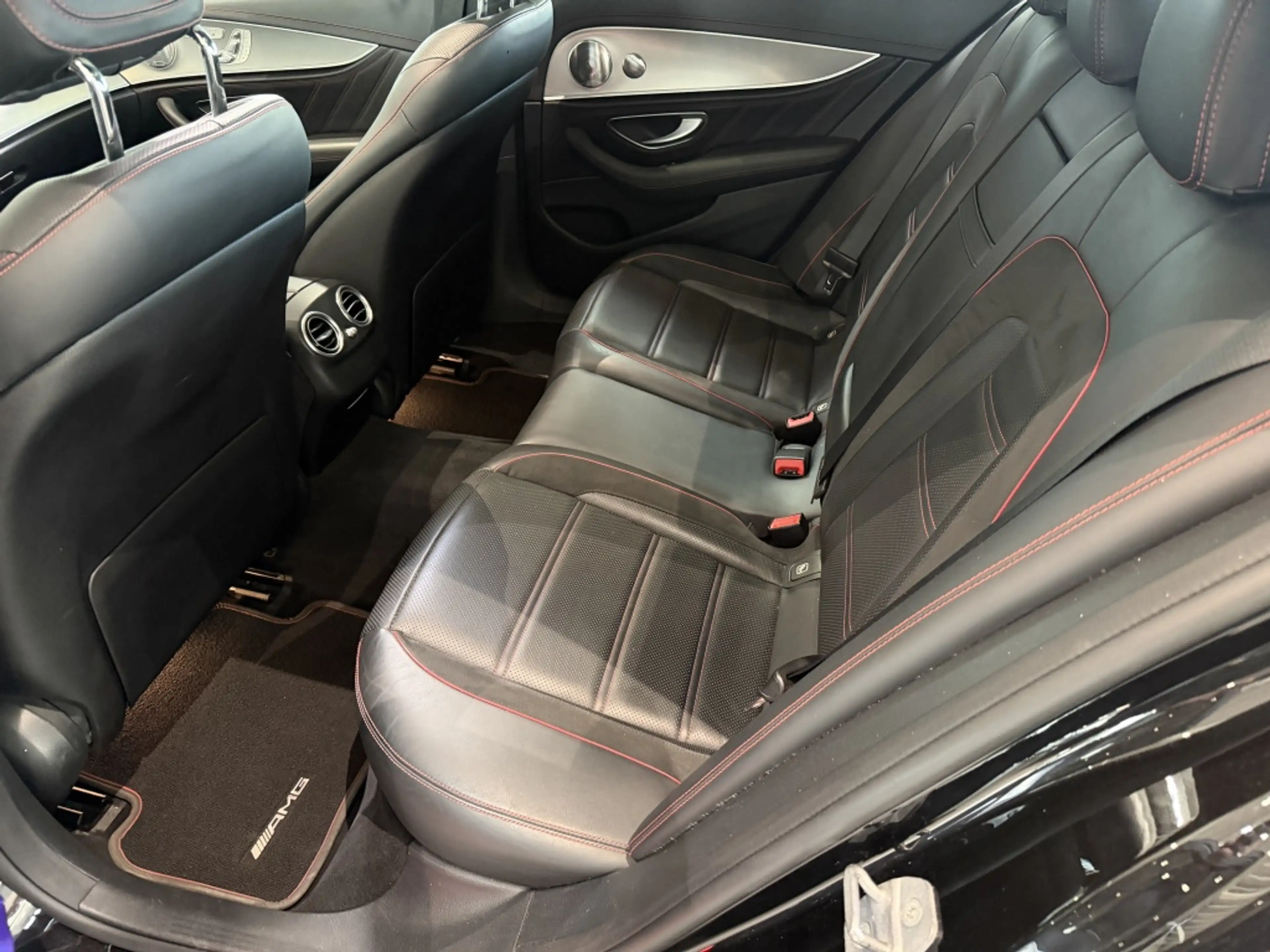 Mercedes-Benz E 43 AMG 4M. Premium — photo 9