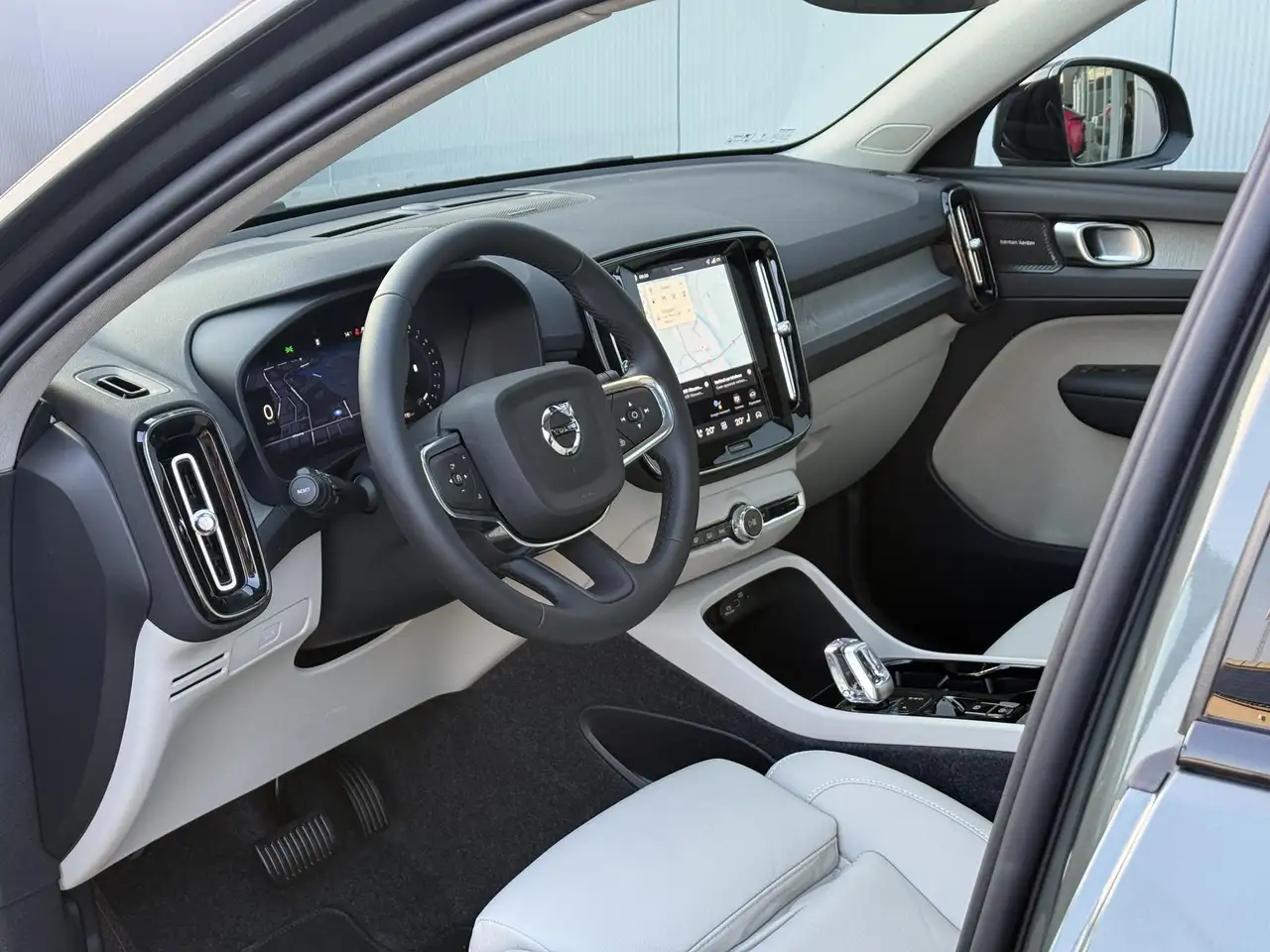 Volvo XC40 2026