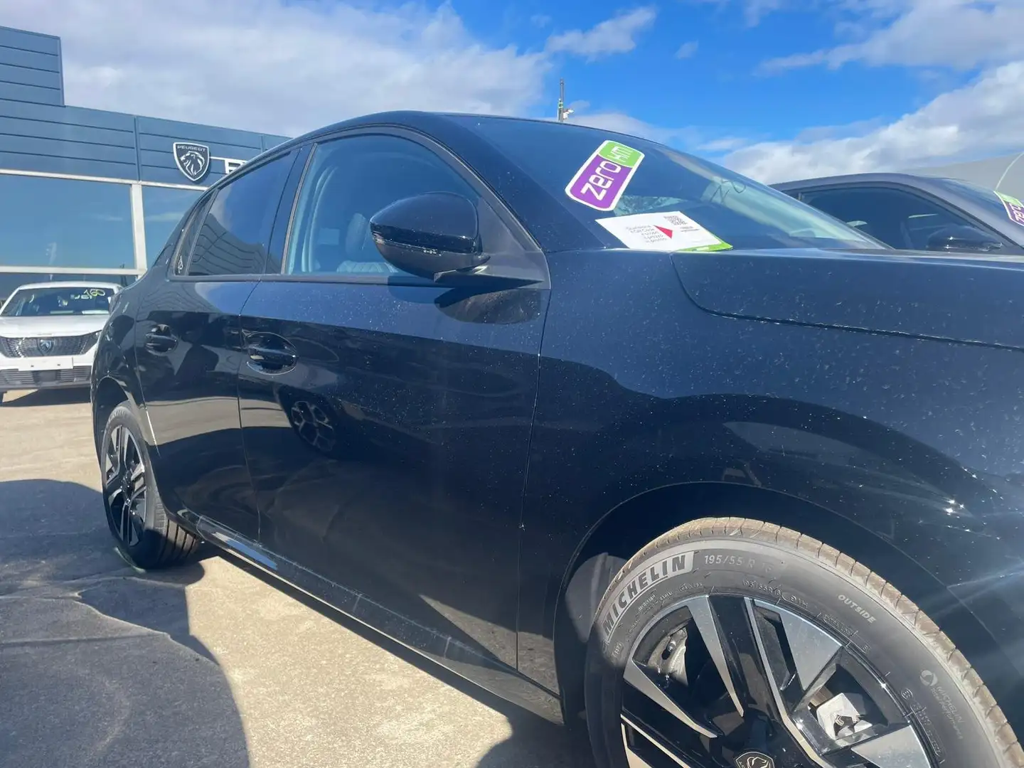 Peugeot 208 208 1.2 puretech Active Pack s Noir - 1