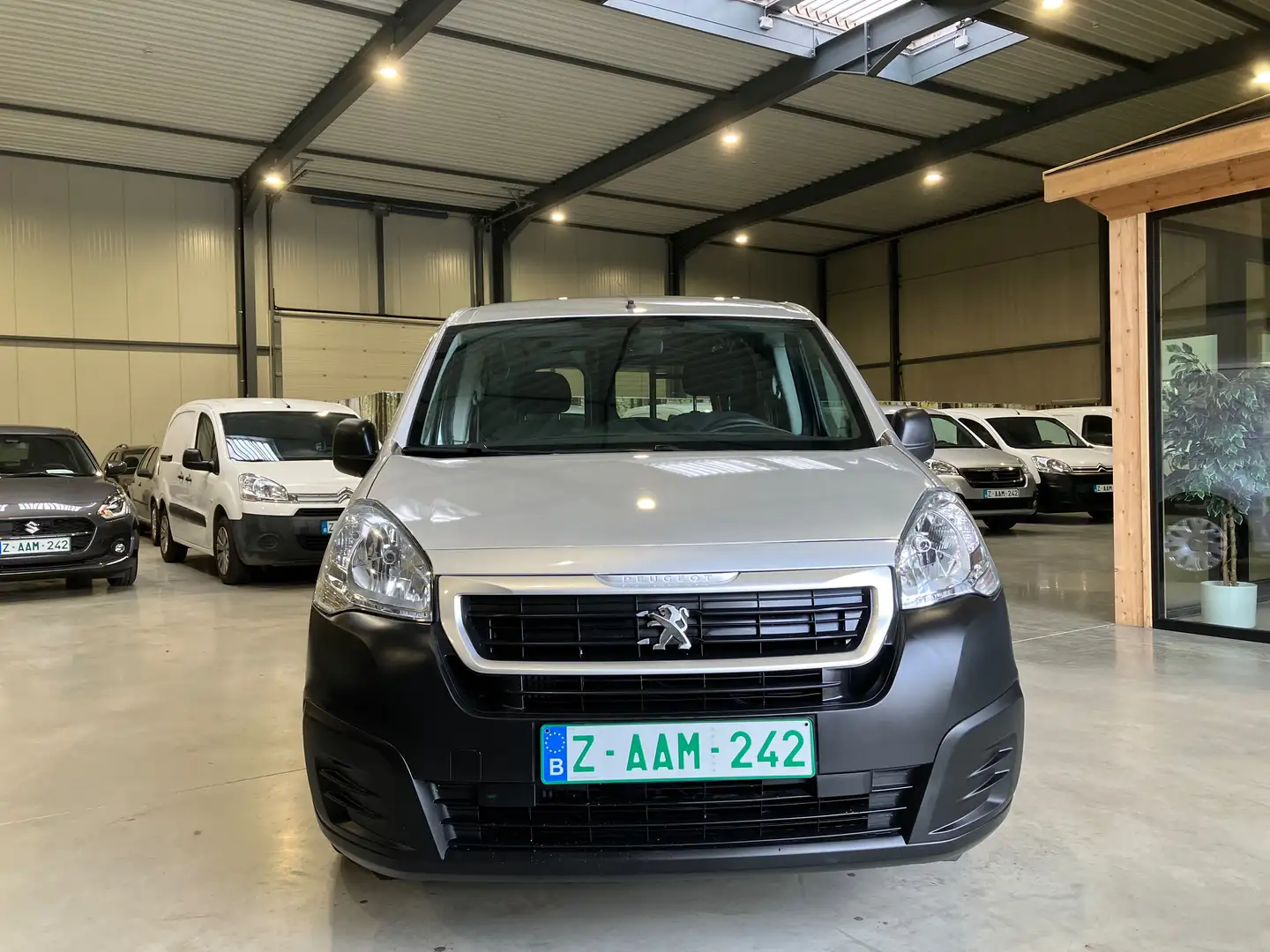 Peugeot Partner 1,6 HDI Airco 1 Eig 12M omniumgarantie 9710,74+BTW Argent - 2