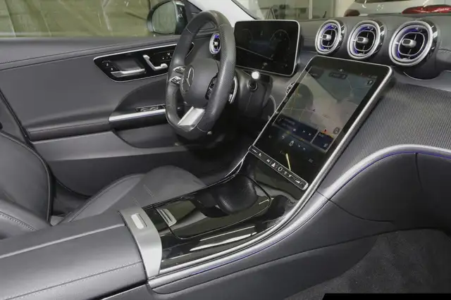 Mercedes-Benz C-Class view 8