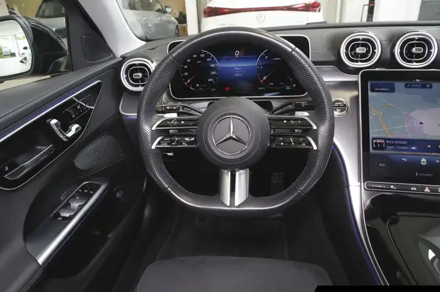 Mercedes-Benz C-Class view 12