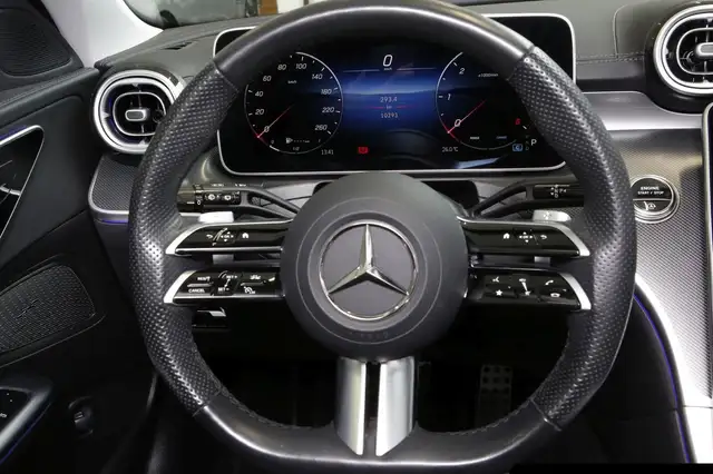 Mercedes-Benz C-Class view 13