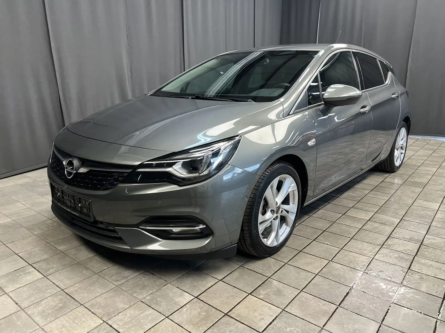 Opel Astra FULL OPTION / LUXE INTERIEUR / 1Jaar Garantie Grau - 1