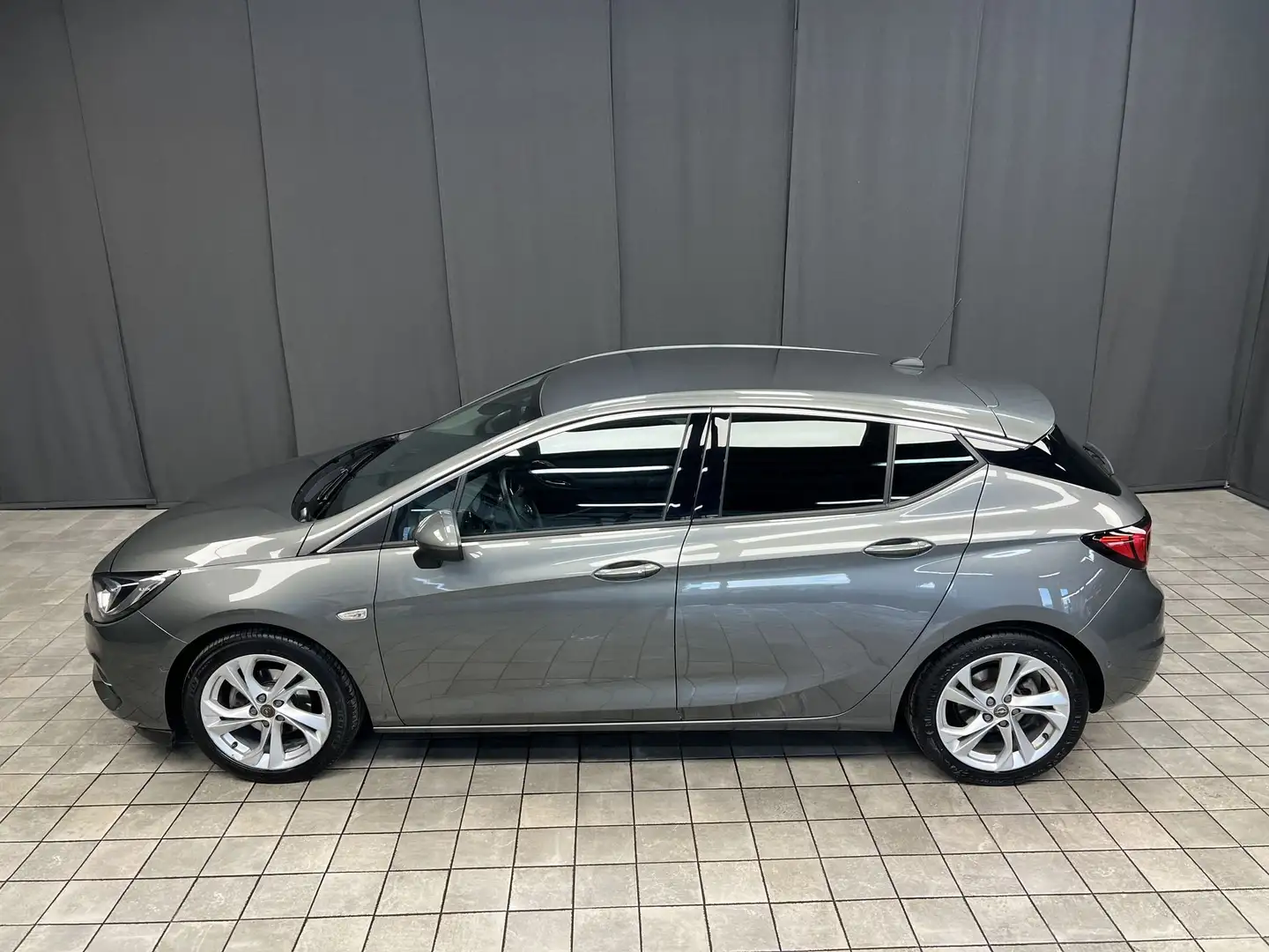 Opel Astra FULL OPTION / LUXE INTERIEUR / 1Jaar Garantie Grau - 2