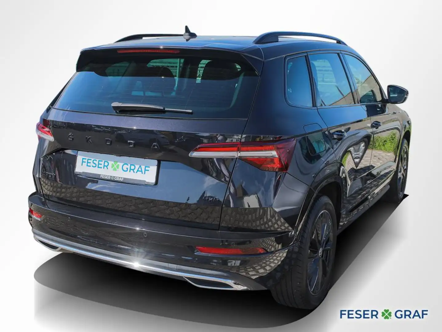 Skoda Karoq 2.0 TDI 4x4 Sportline DSG 360° AHK Pano Schwarz - 2