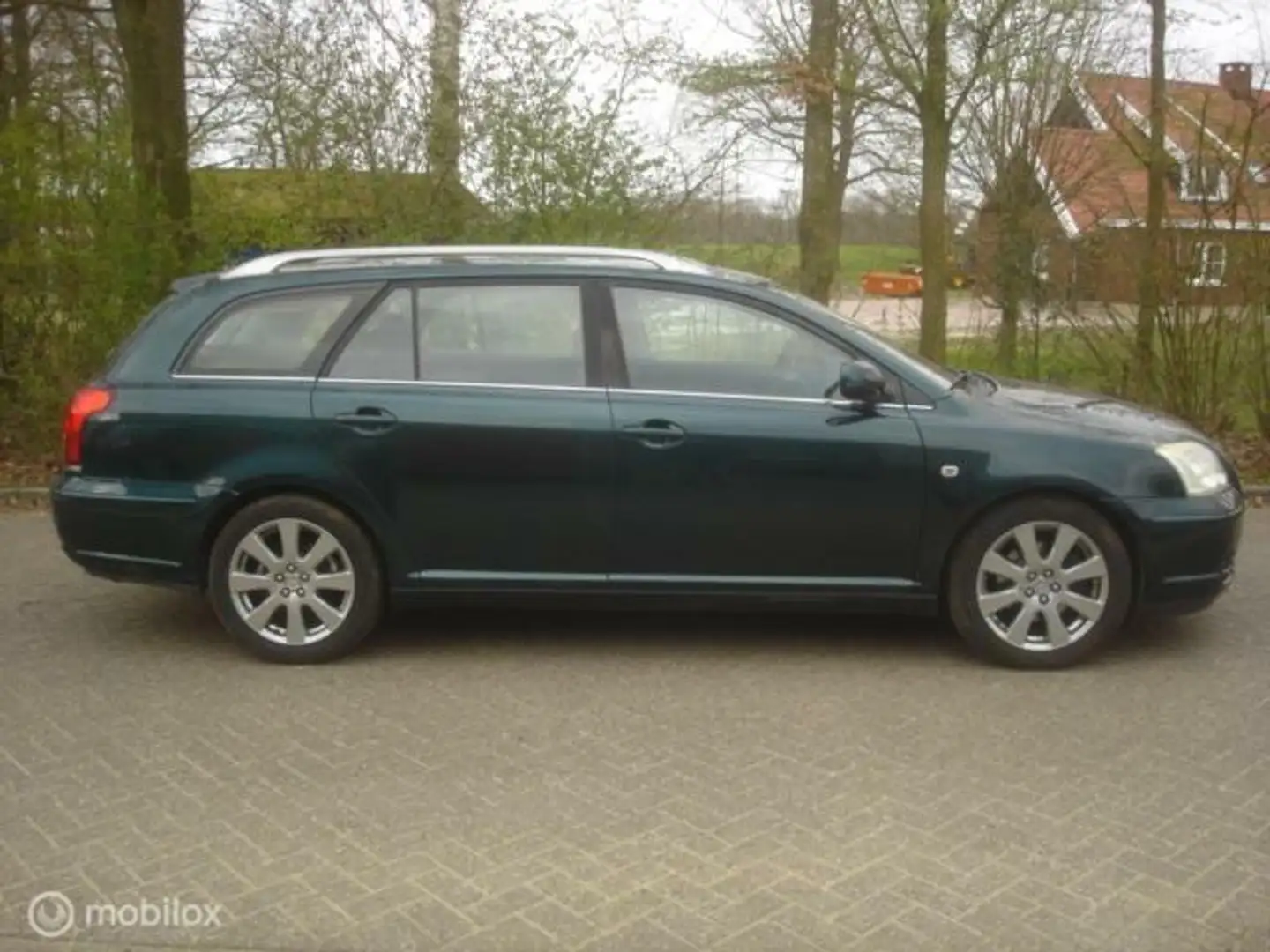 Toyota Avensis Wagon 2.0 VVTi Linea Sol Verde - 2
