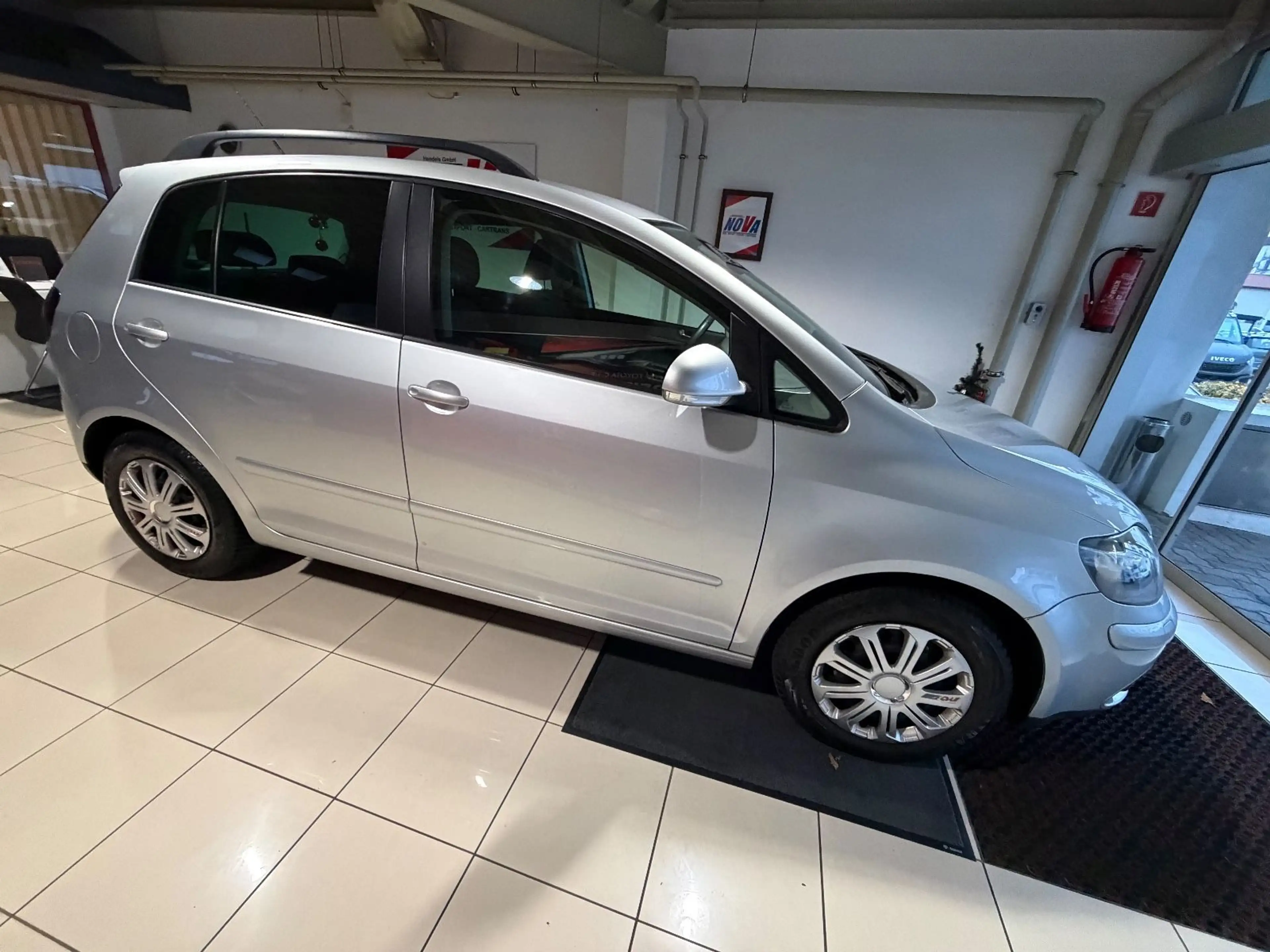 Volkswagen Golf Plus 1.4*1.HAND*TÜV NEU*SZH*S-HEFT*PDC*TOP — photo 3