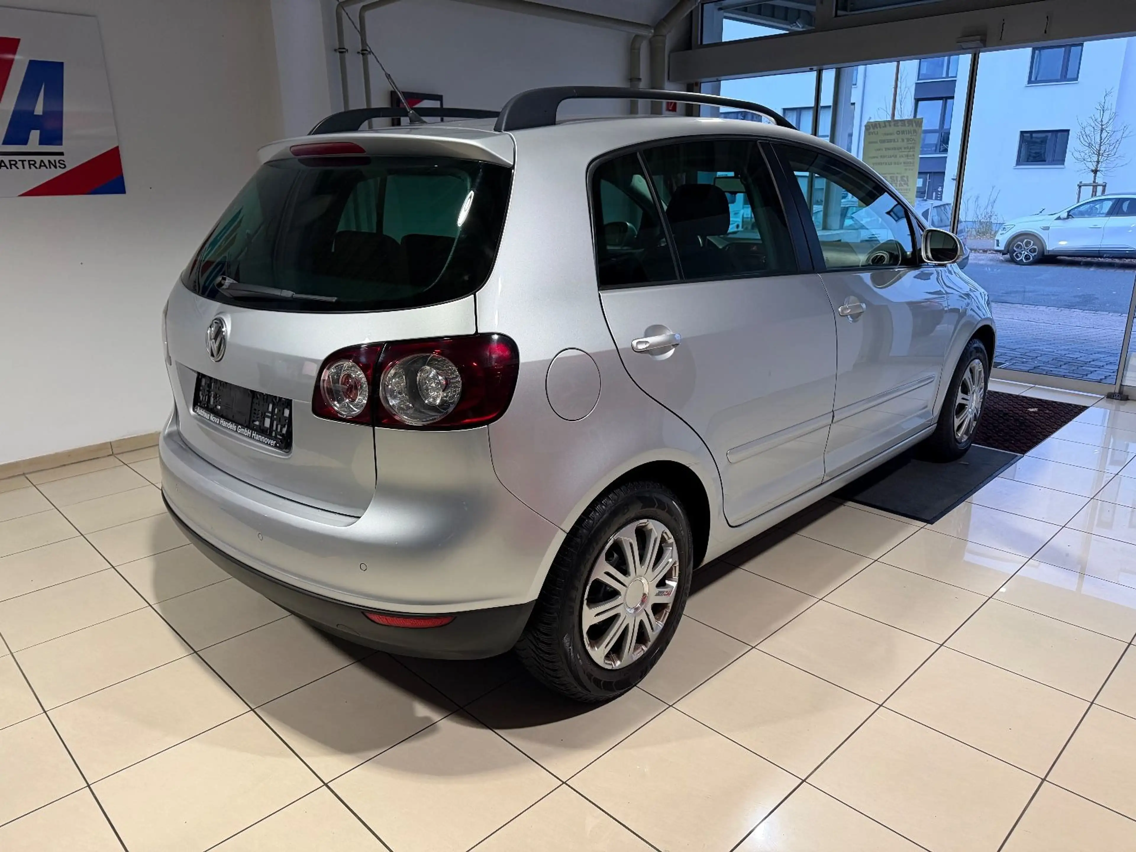 Volkswagen Golf Plus 1.4*1.HAND*TÜV NEU*SZH*S-HEFT*PDC*TOP — photo 6